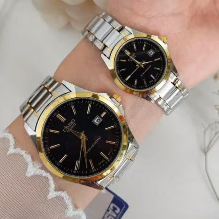 ساعت ست مردانه و زنانه کاسیو بند استیل رنگ ثابت صفحه مشکی-لاکچری و شیک casio set