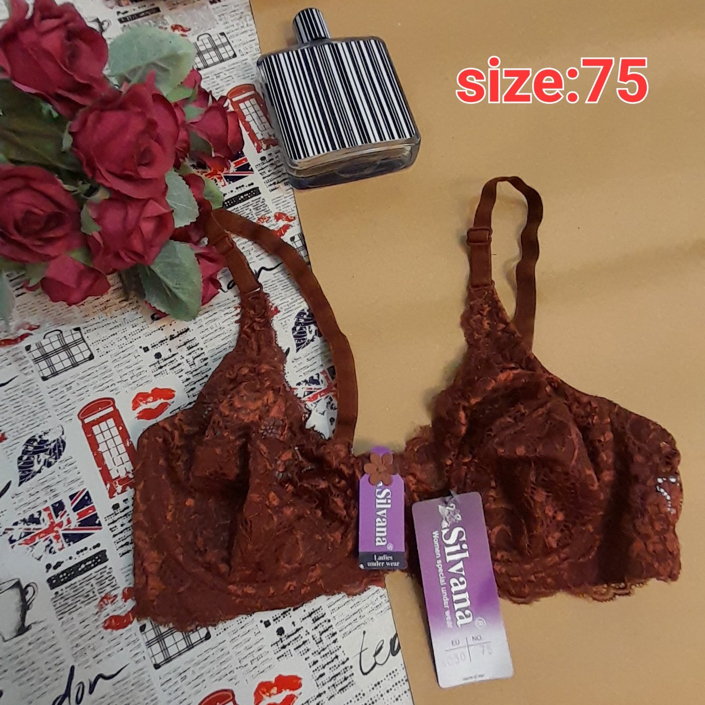 سوتین گیپور فنردار در سه رنگ متفاوت و سه سایز متفاوت. سایز روی عکس نوشته شده