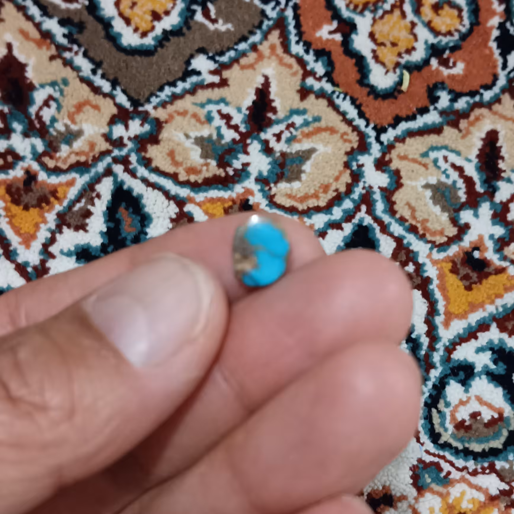 نگین فیروزه نیشابور اصل و معدنی مخصوص انگشتر زنانه و مردانه آبی بسیار زیبا و خوشرنگ 