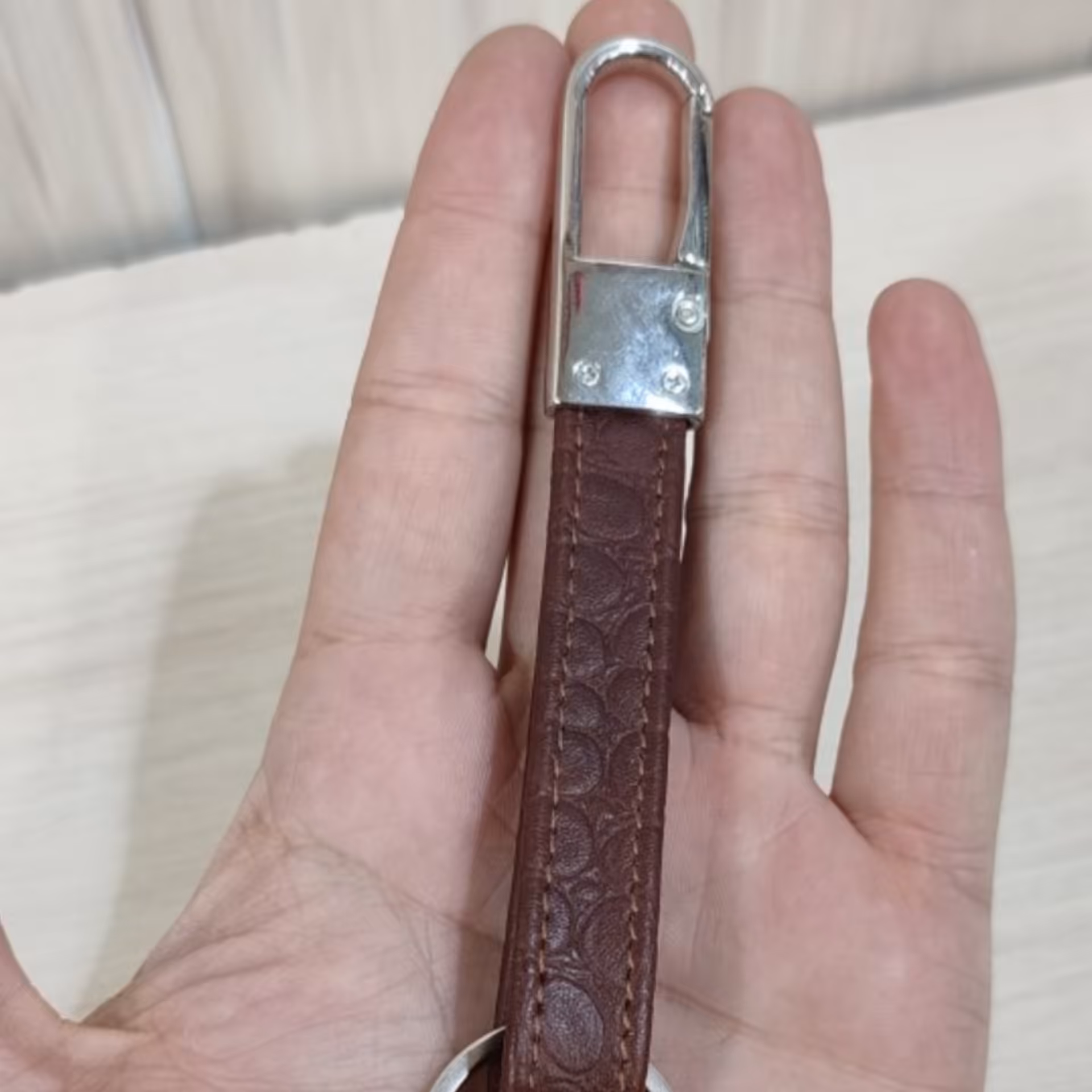 جاکلیدی چرمی