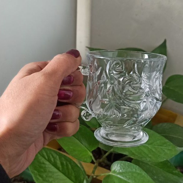 لیوان چای خوری مدل فنجان طرح رزآنا برند معتبرنوری تازه کیفیت دارای جعبه کادویی