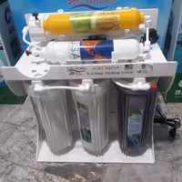 دستگاه تصفیه آب و اب شیرین کن خانگی 6مرحله با شیر فلکه ای  و مخزن 3.2 گالن