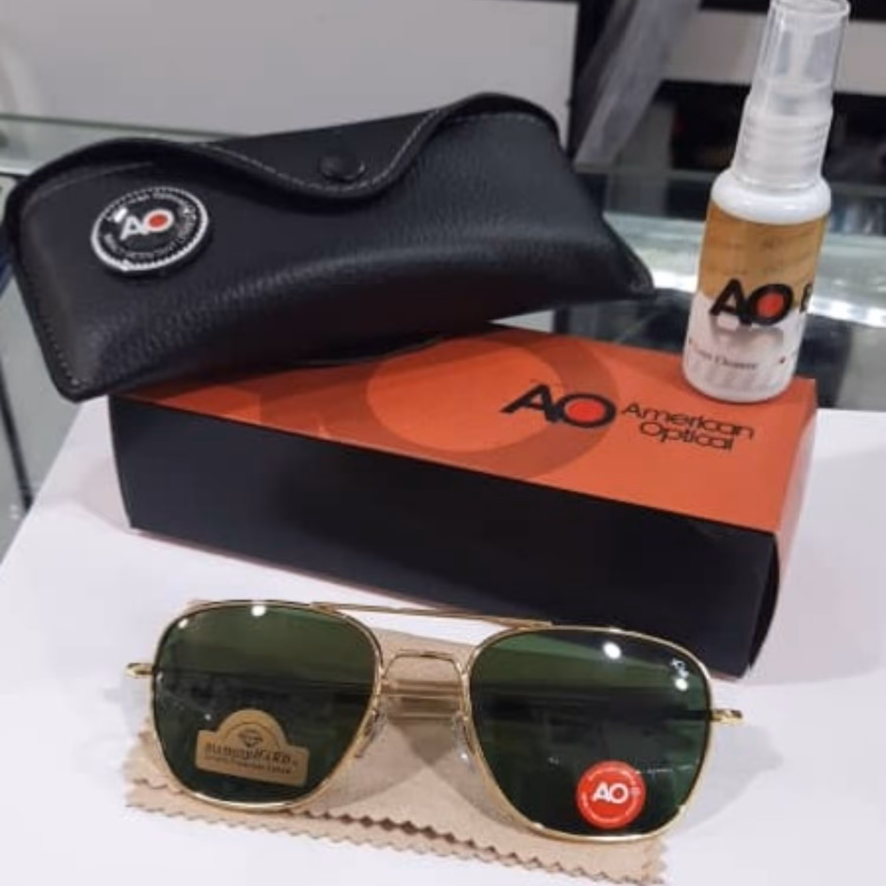 عینک خلبانی AO