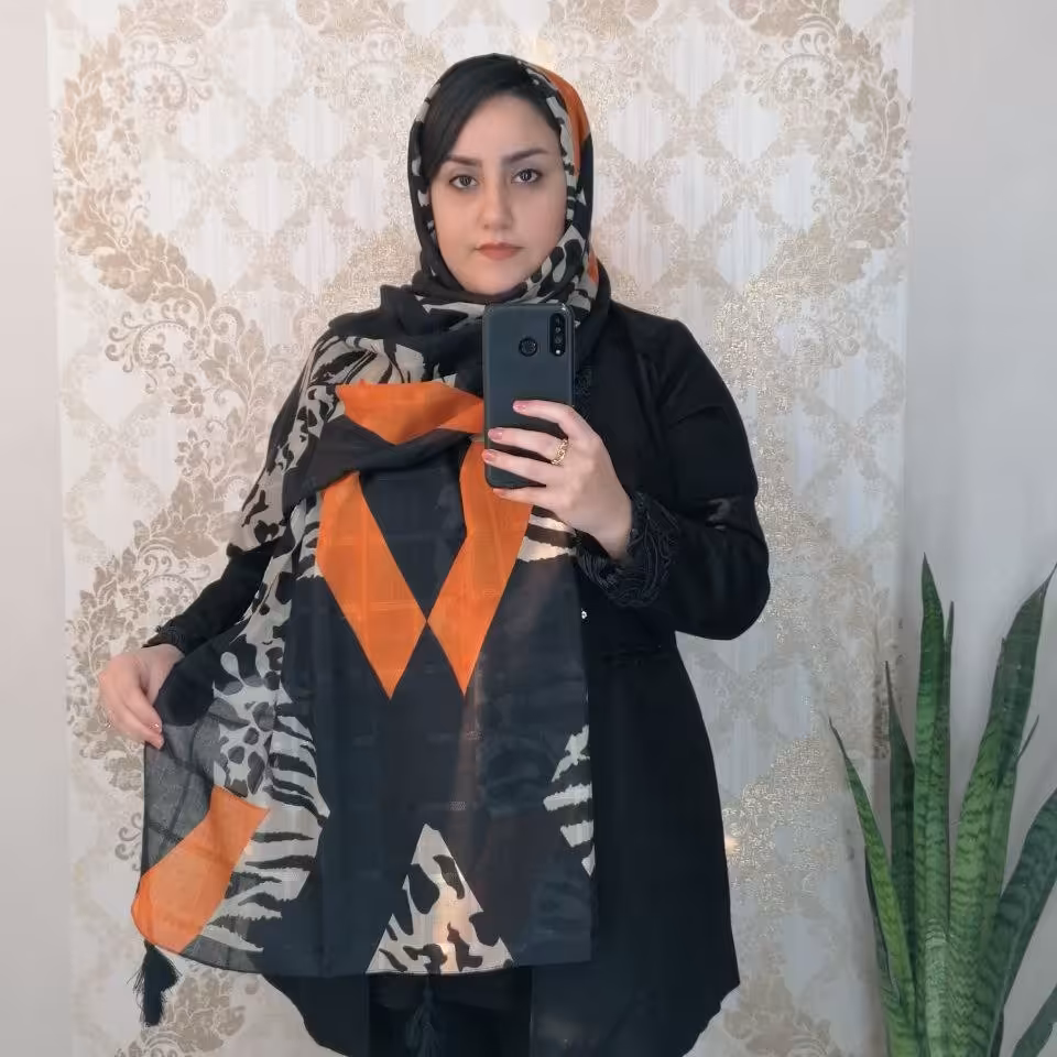 مشکی نارنجی