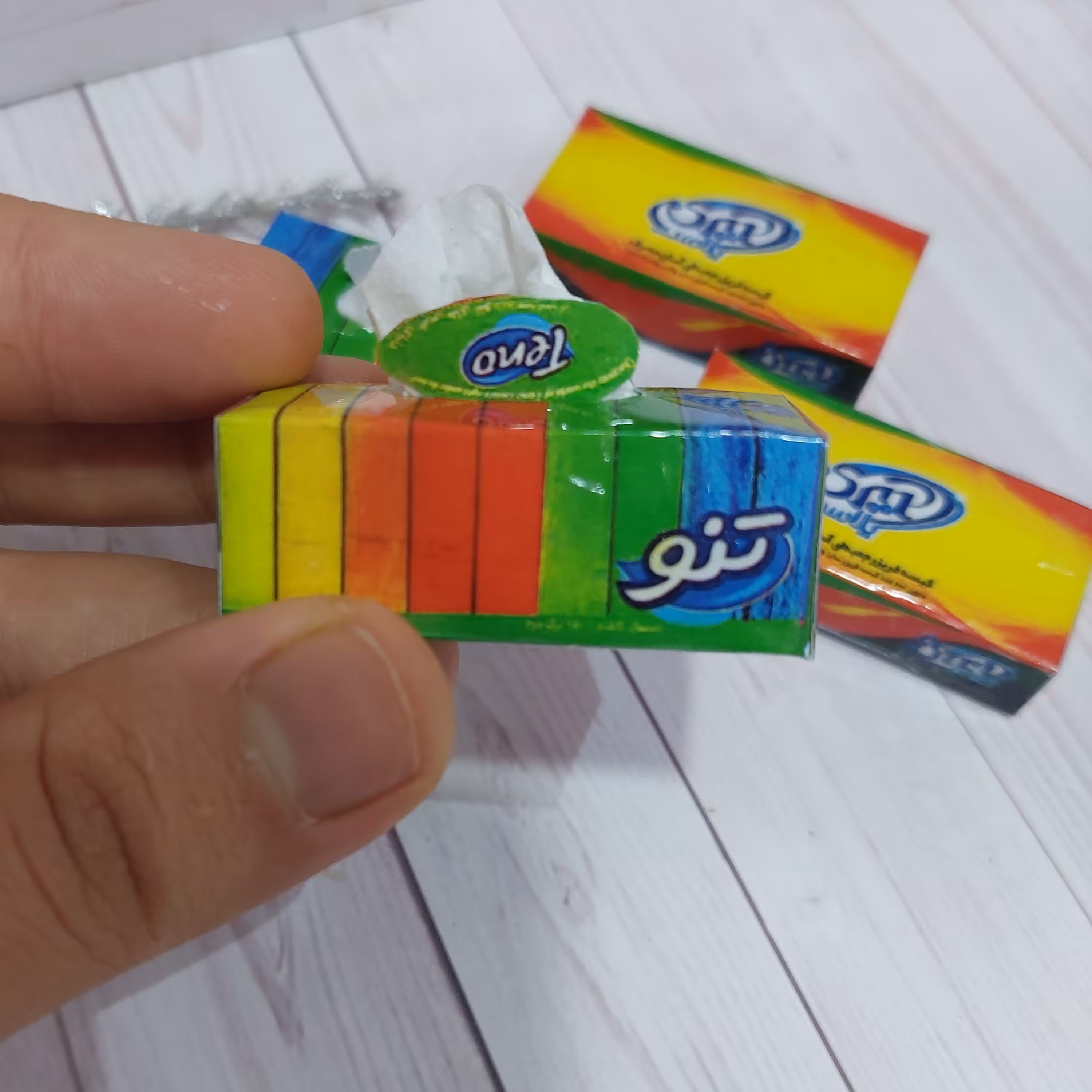 دستمال کاغذی مینیاتوری 