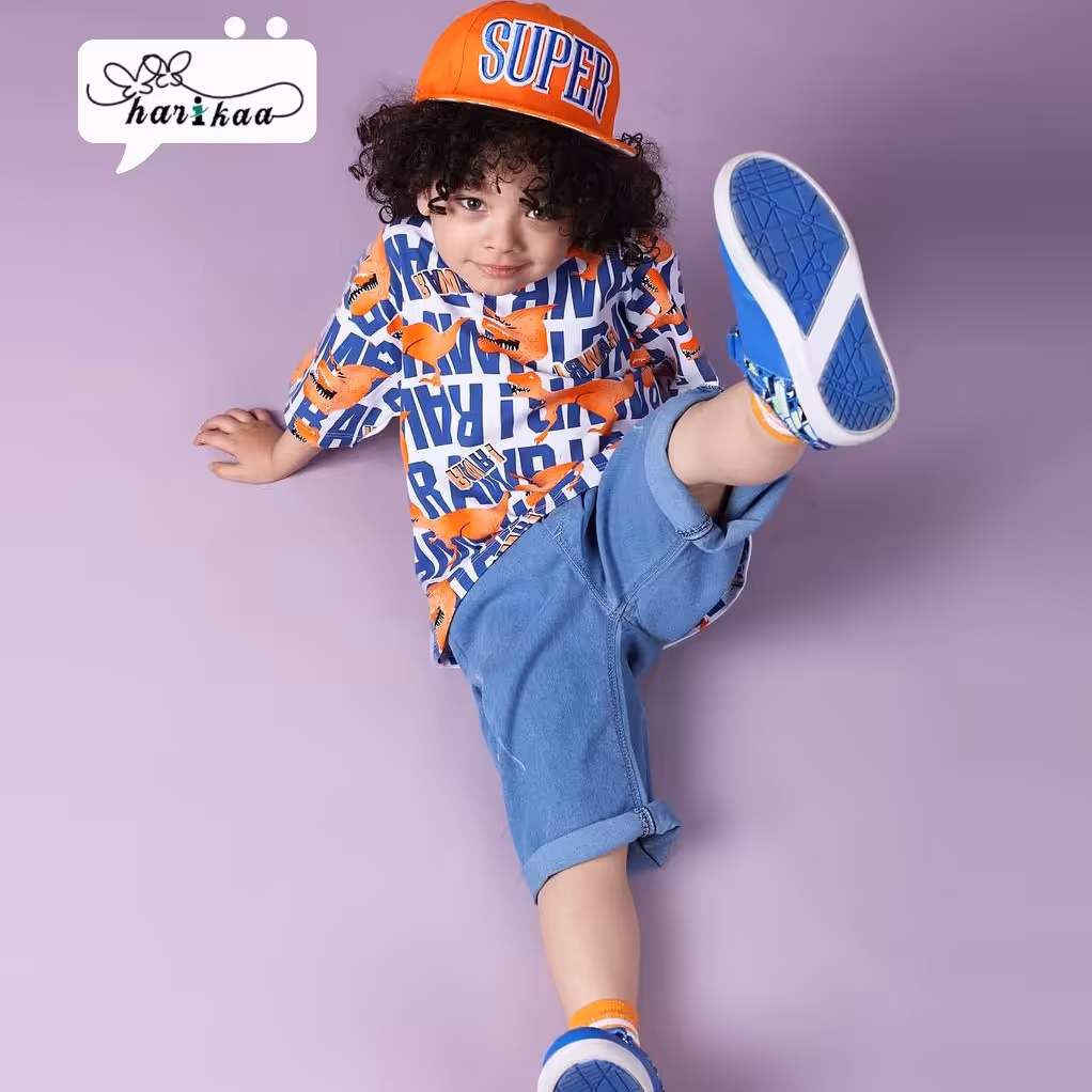 ست تیشرت و شلوارک پسرانه طرح دایناسور  جنس تیشرت پنبه لاکرا جنس شلوارک جین در دو رنگ و دو سایز 50و 55