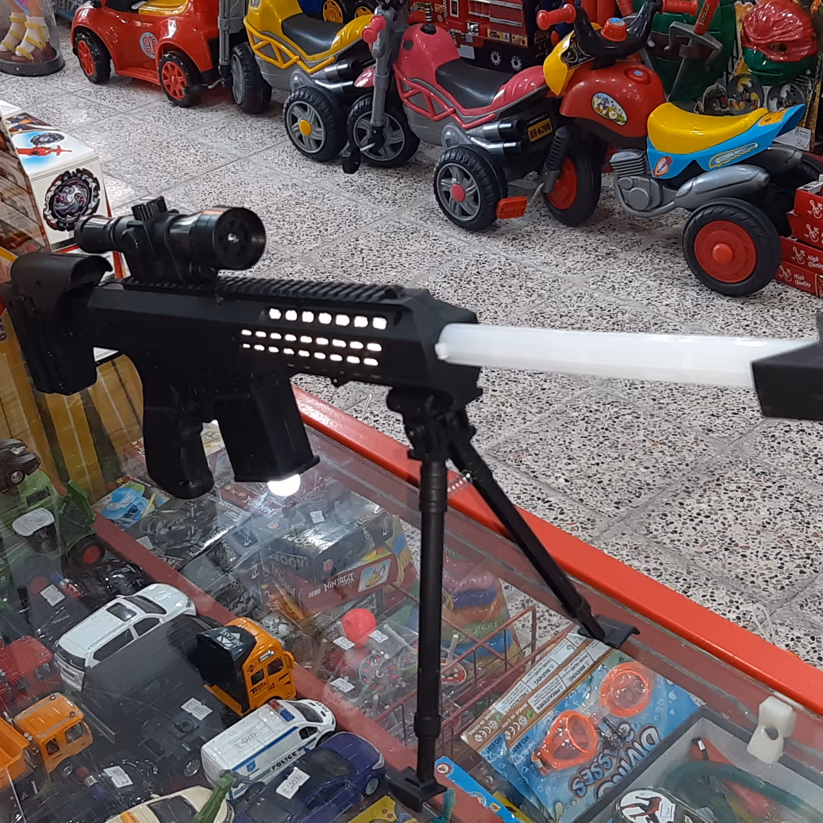 تفنگ تک تیر انداز اسنایپر موزیکال بزرگ
کلاش بزرگ ، کلت