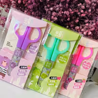 قیچی غلاف دار کودک 