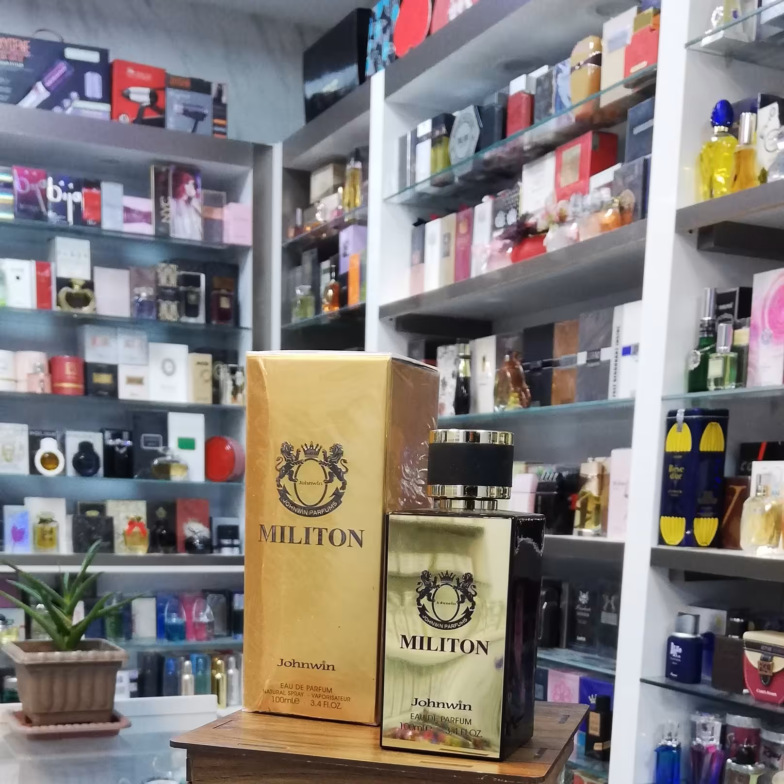 عطر ادکلن مردانه پاکو رابان وان میلیون جانوین میلیتون (Johnwin Paco Rabanne One Million)