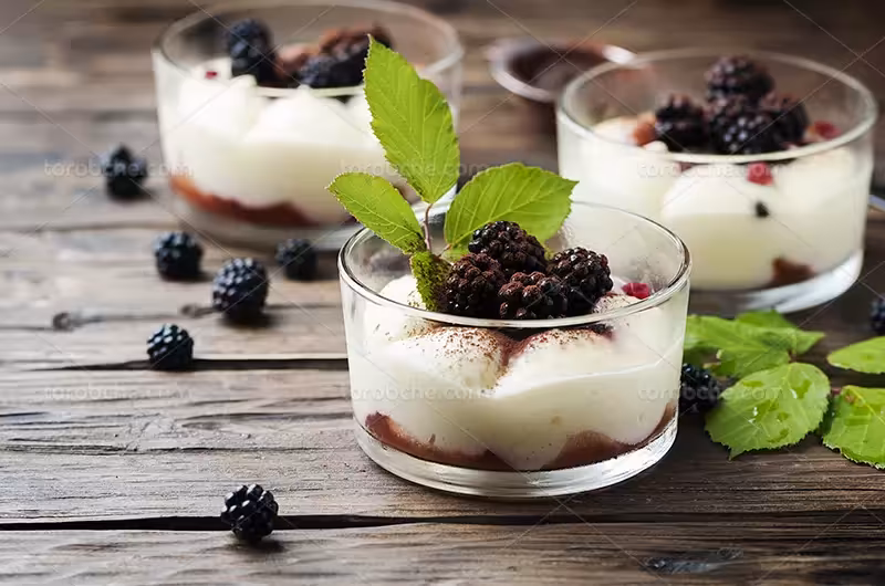 عکس دسر با شاتوت | گرافیک با طعم تربچه