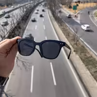 عینک آفتابی برند جنتل مانستر فیک رنگ بندی طبق عکس اورجینال و های کپی موجود است 