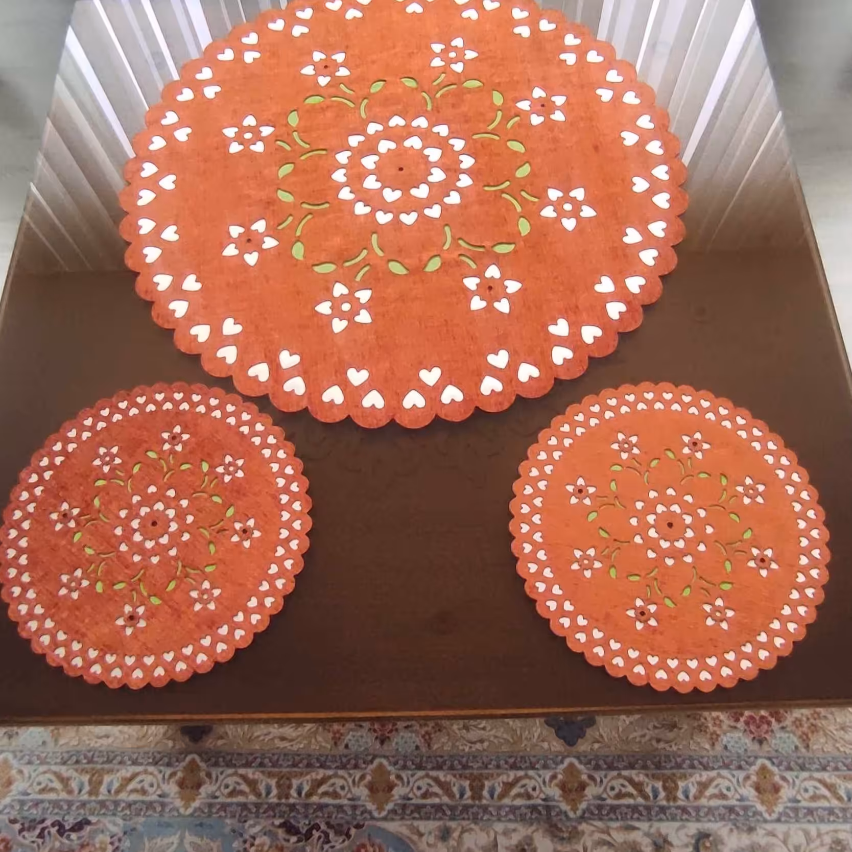 رومیزی طرح گل