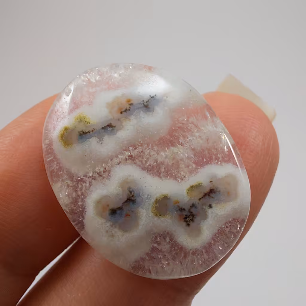 کوارتز خورشیدی ( دُر خورشیدی) کد: M 825