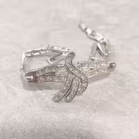 دستبند نگین دار