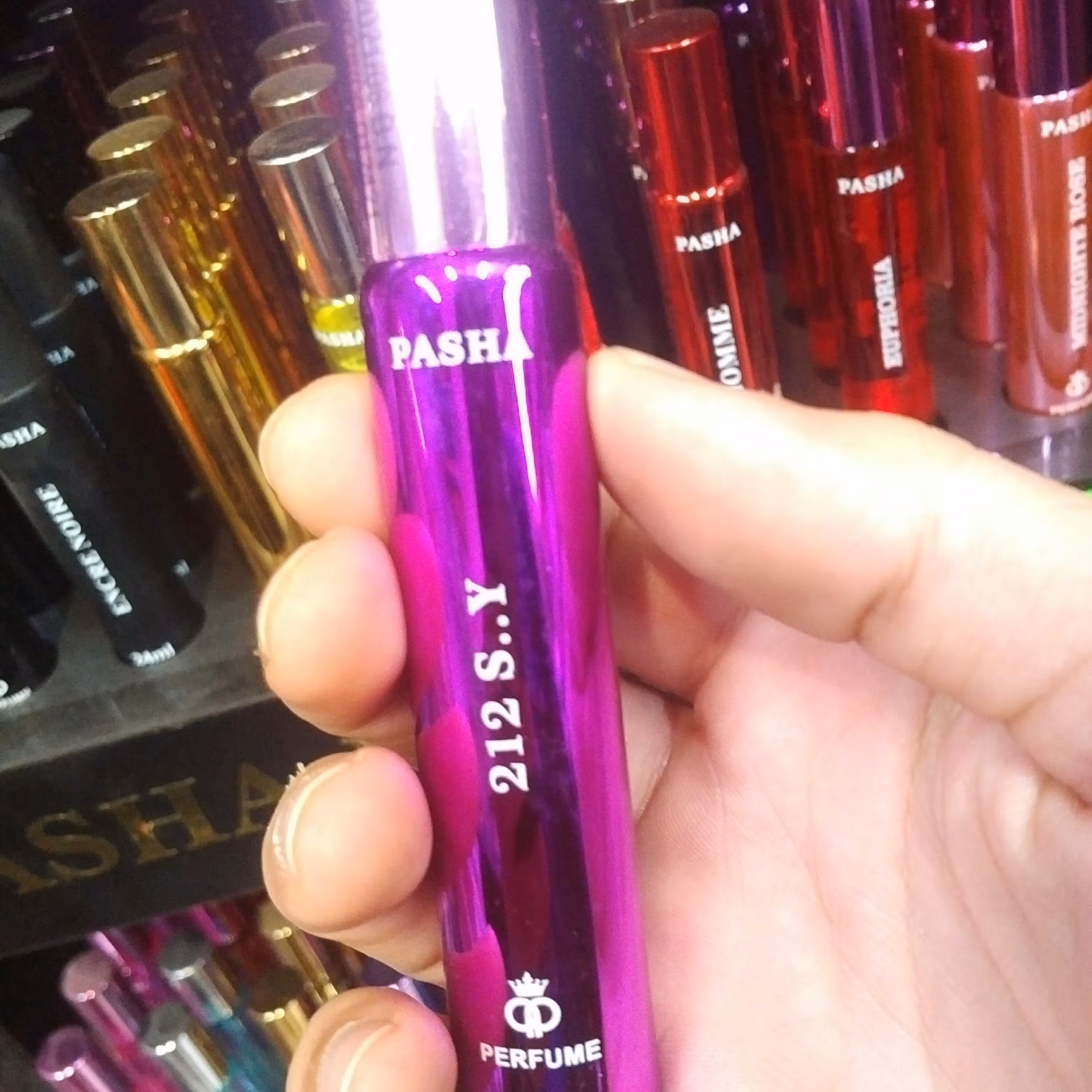 عطر جیبی زنانه پاشا رایحه 212 حجم 22 میل