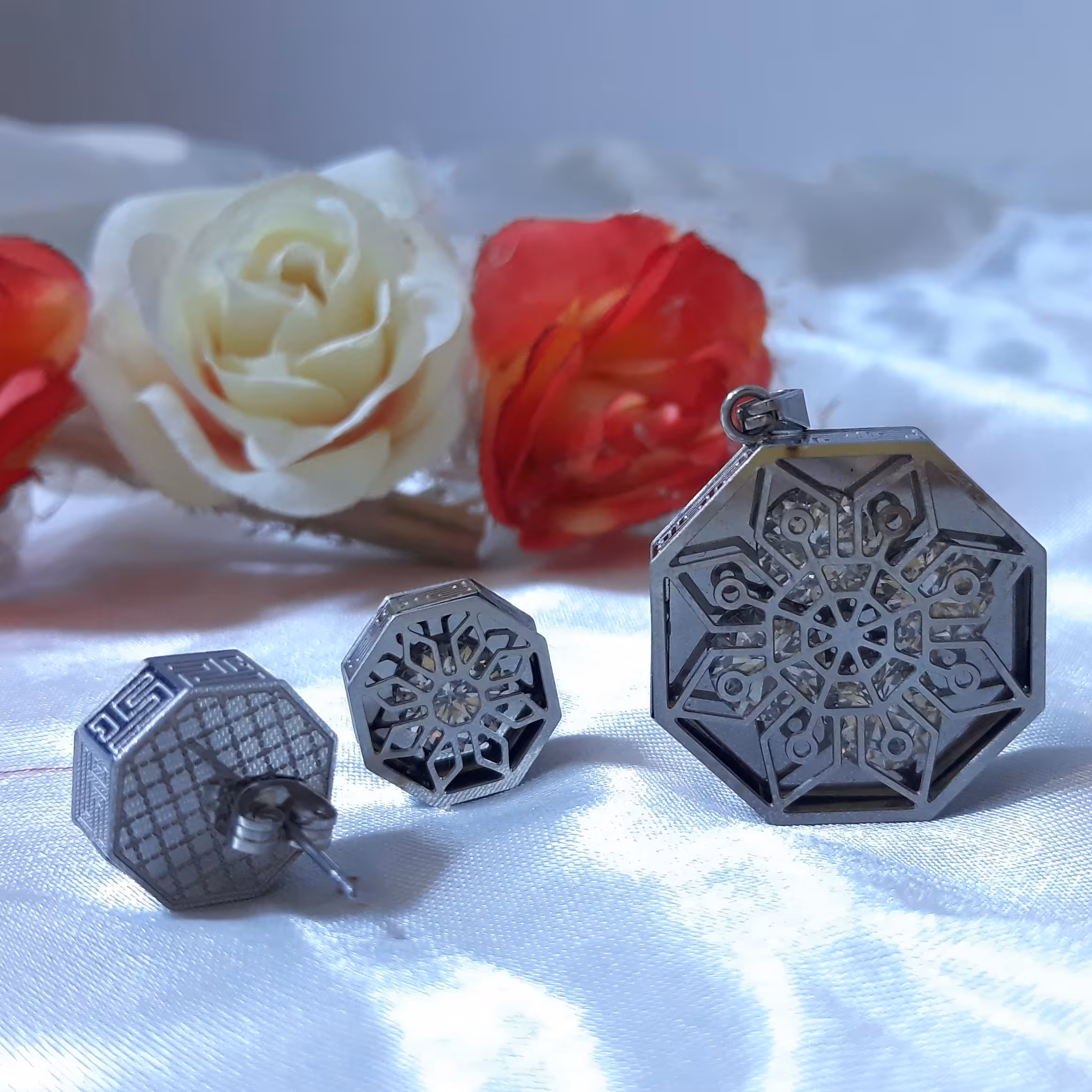 نیم ست(گردنبند و گوشواره)