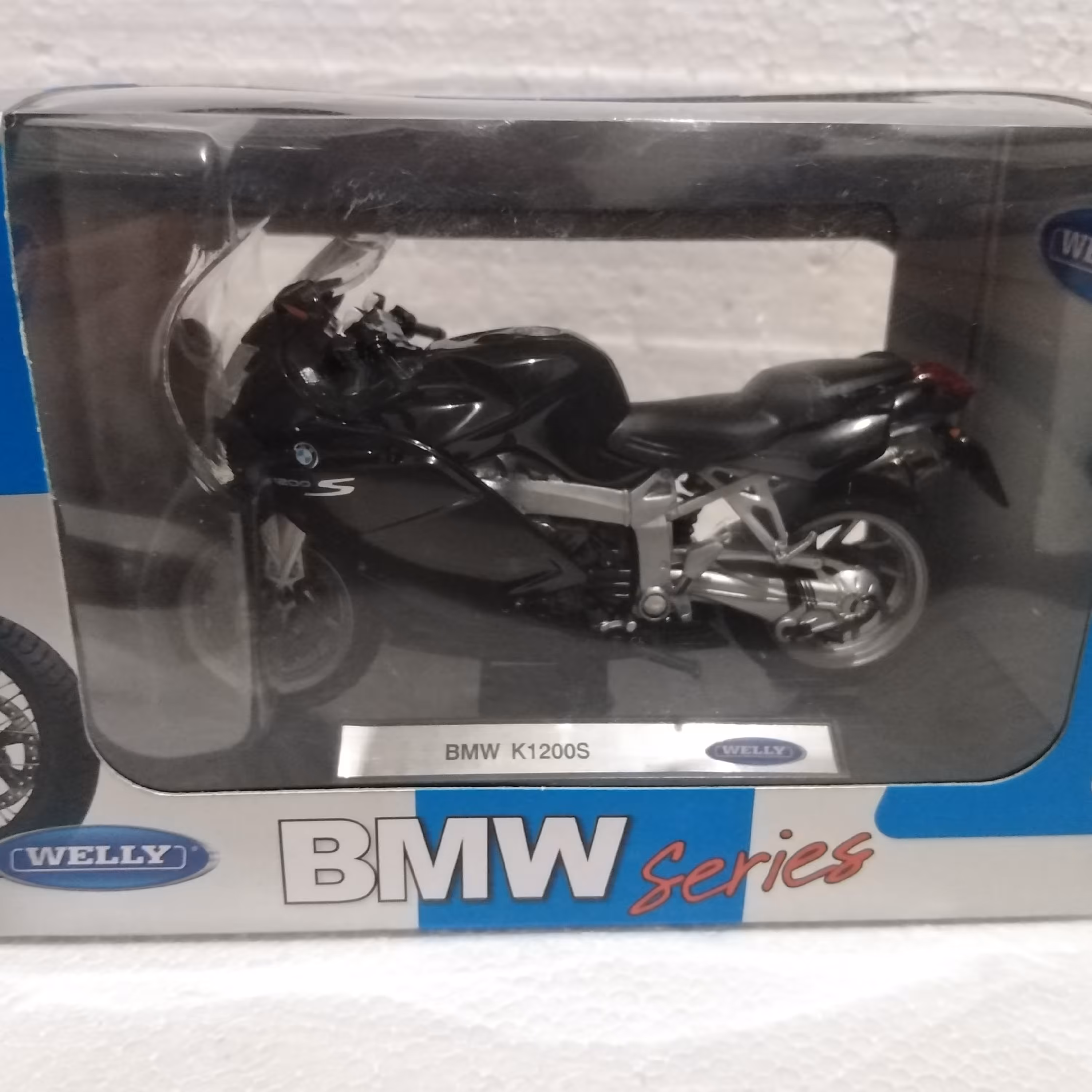 ماکت موتور bmw مشکی رنگ اسپرت 