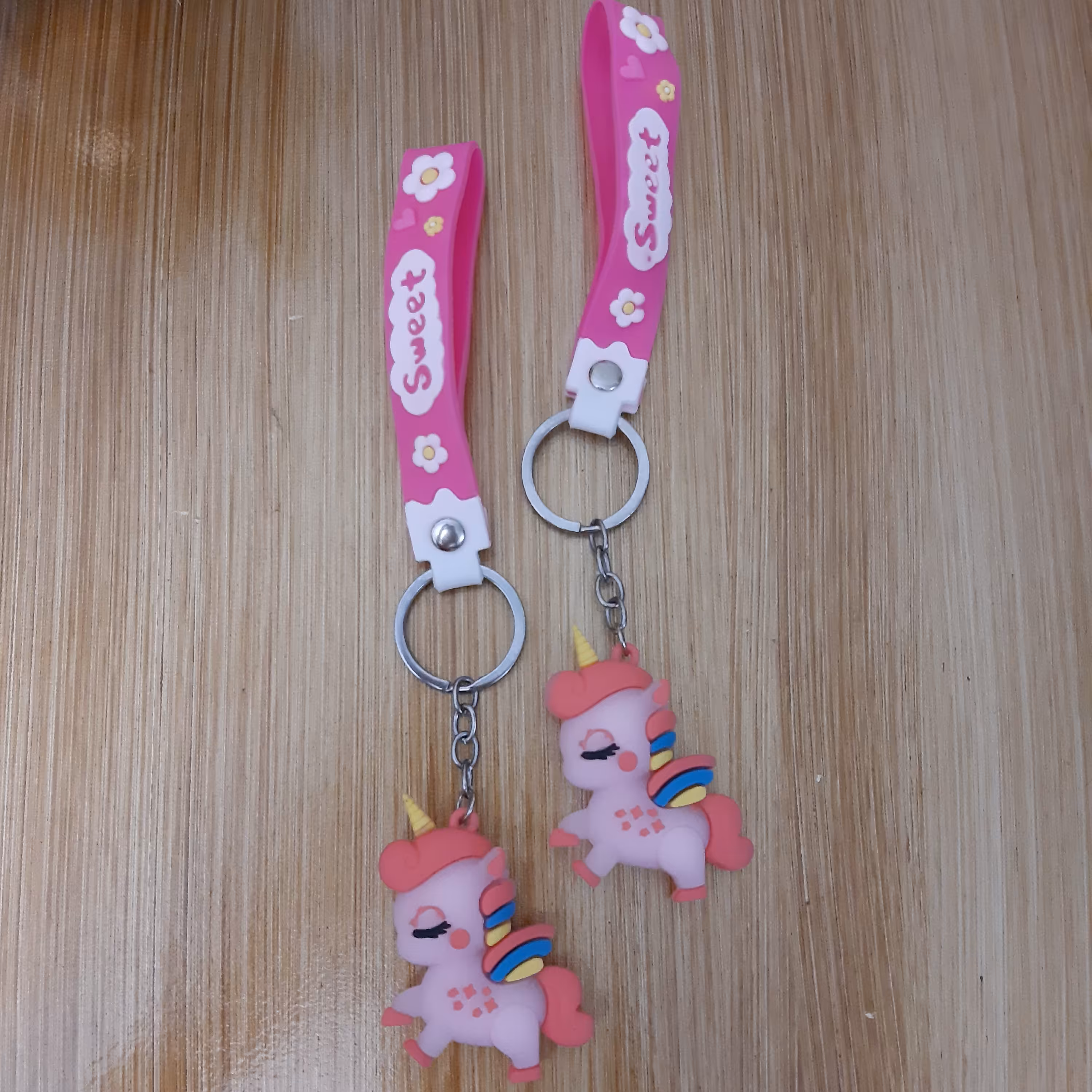 جاسوییچی سیلیکونی یونیکورن صورتی