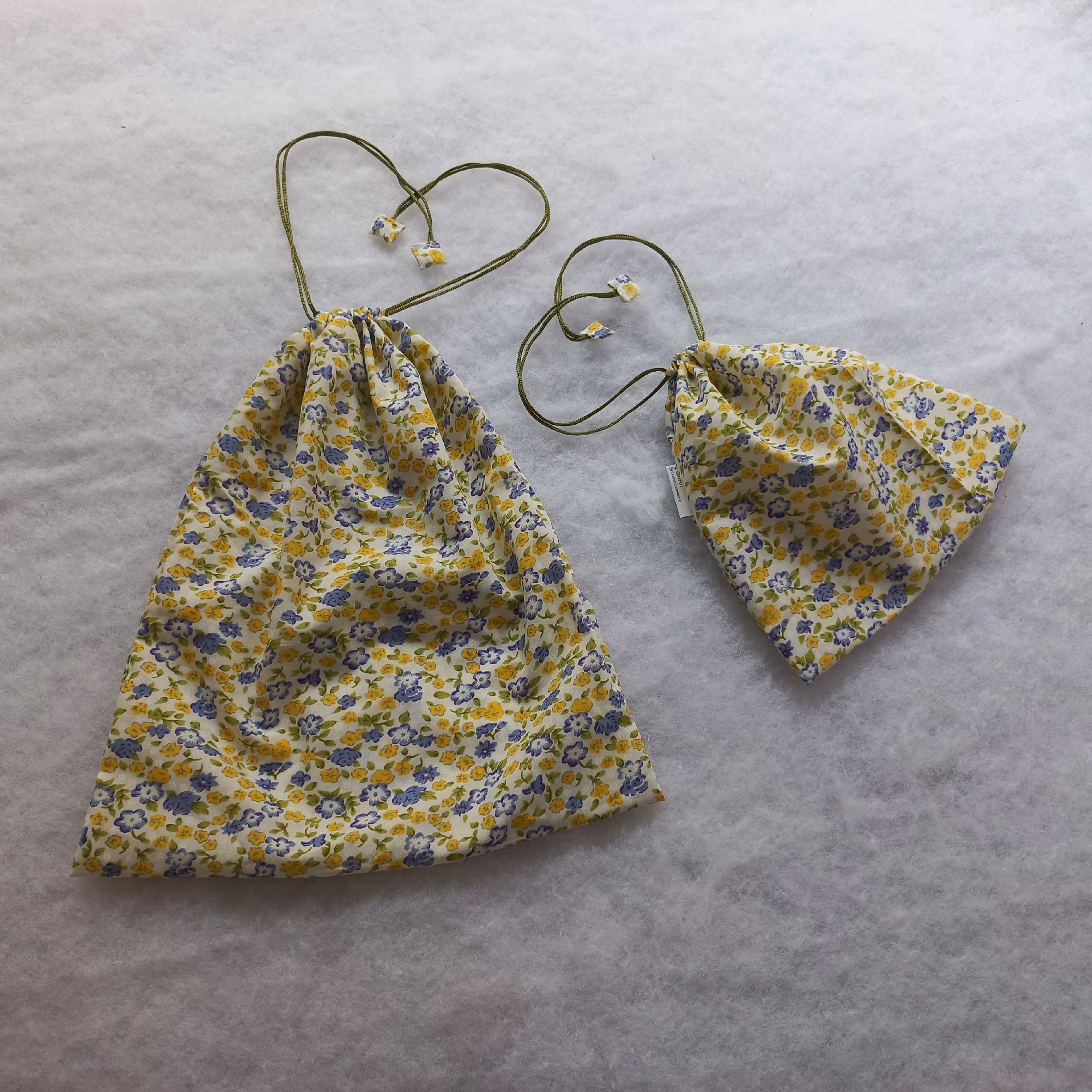 کیسه یک لایه سبزی و میوه  به ابعاد 35در40سانت و سر جمع شونده