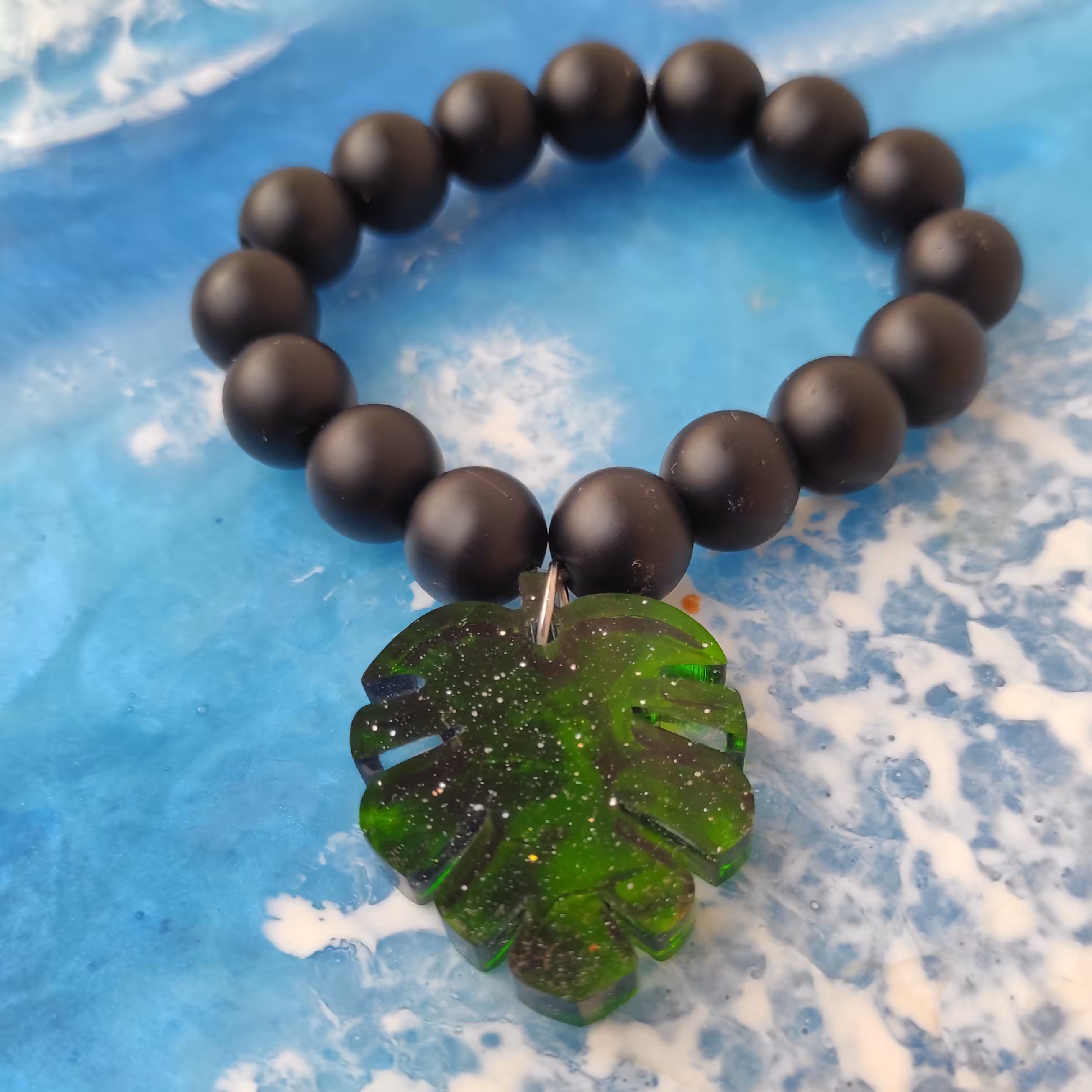 دستبند رزینی برگ انجیر 