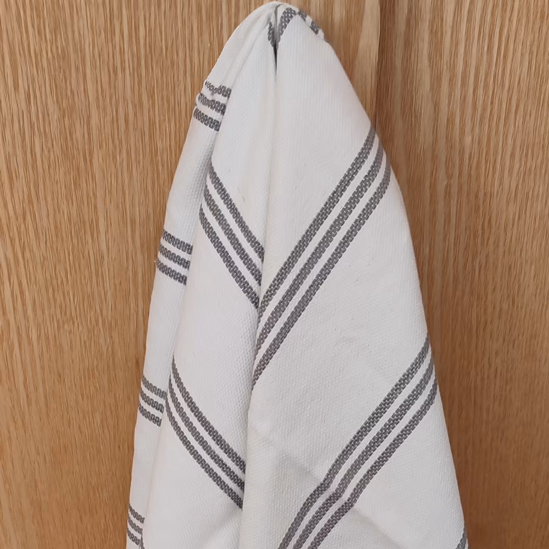 حوله نخی دستبافت طرح 4