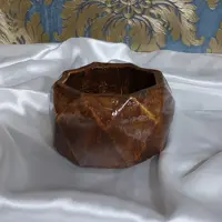 گلدان سایز بزرگ هشت ضلعی طرح چوب جنس سنگ مصنوعی برند ساتین