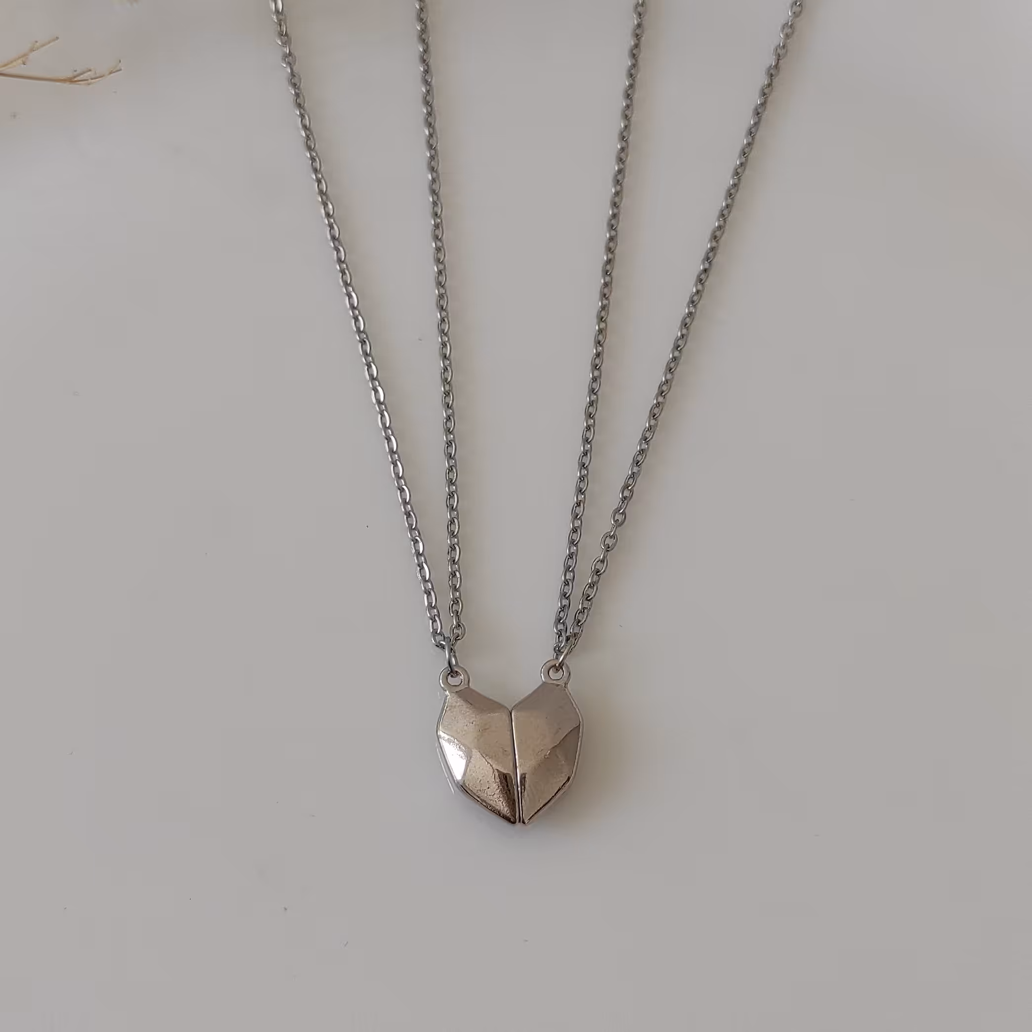 گردنبند ست مگنتی قلبی (ارسال رایگان)