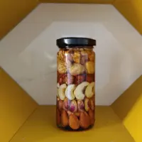 معجون پنج مغز  همراه با عسل 