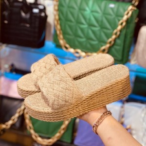 صندل لژدار کنفی