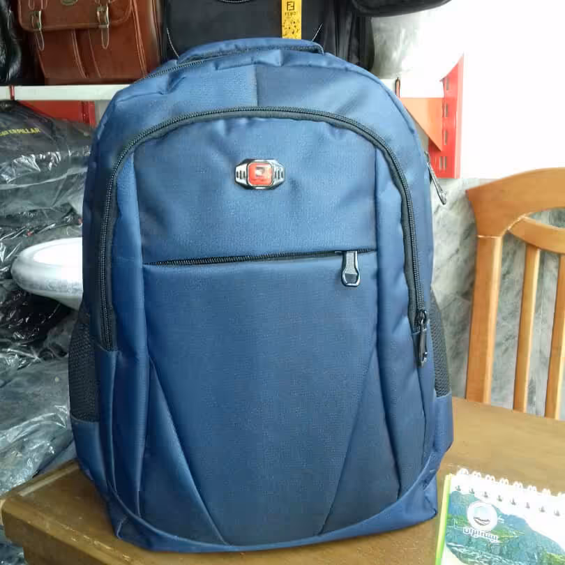 کوله پشتی سبک و مقاوم پیرگاردین سرمه ای