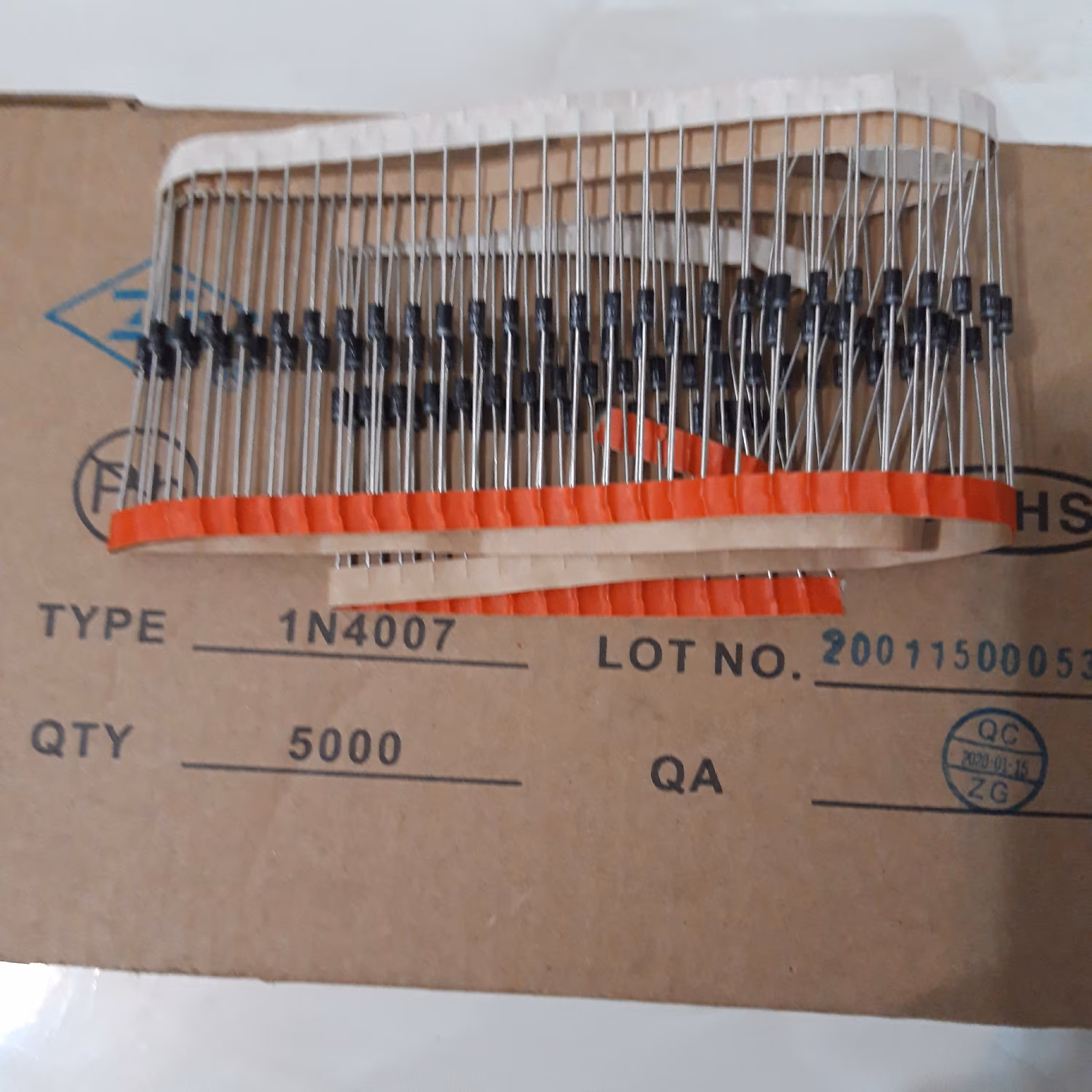 (پک 40 چهل تایی ) دیود 1N4007 با کیفیت 