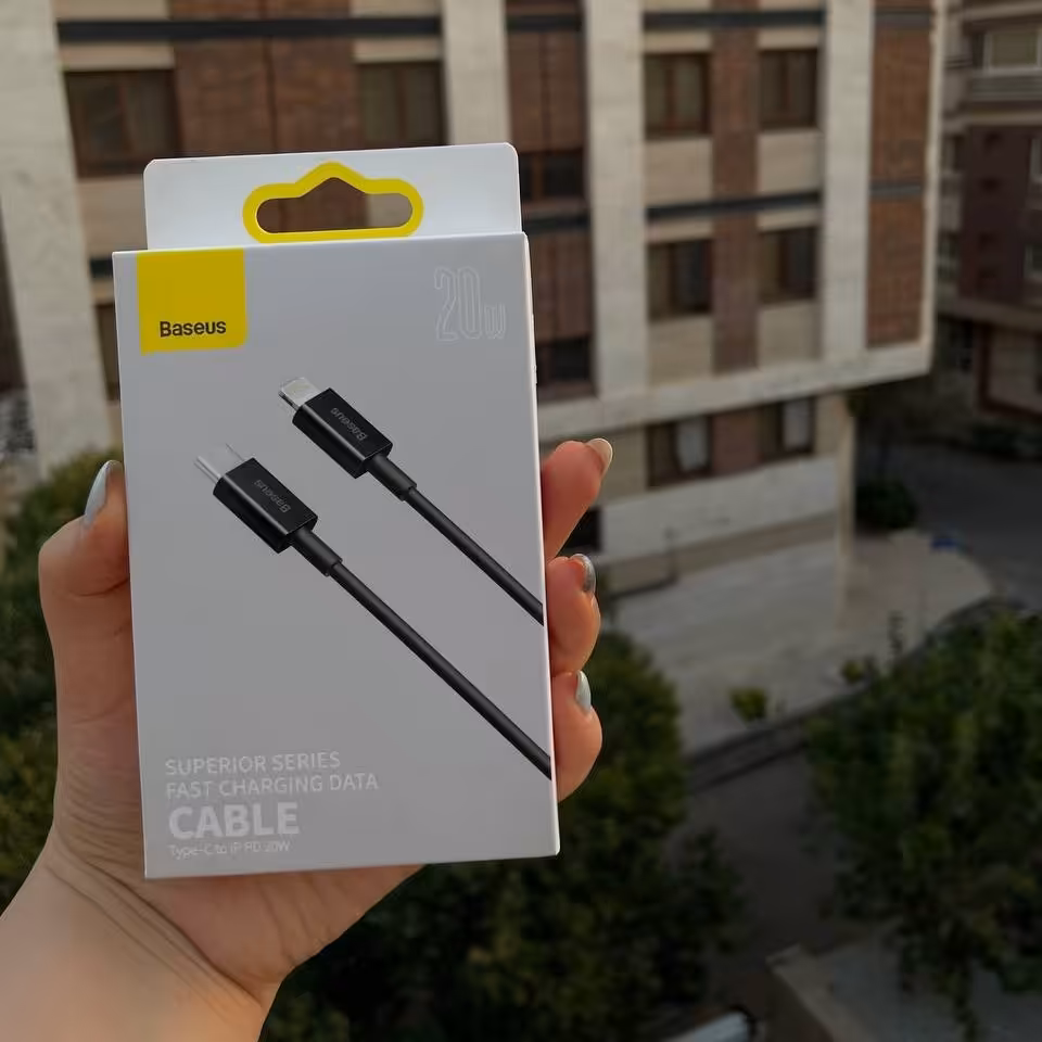 کابل ایفون بیسوس 