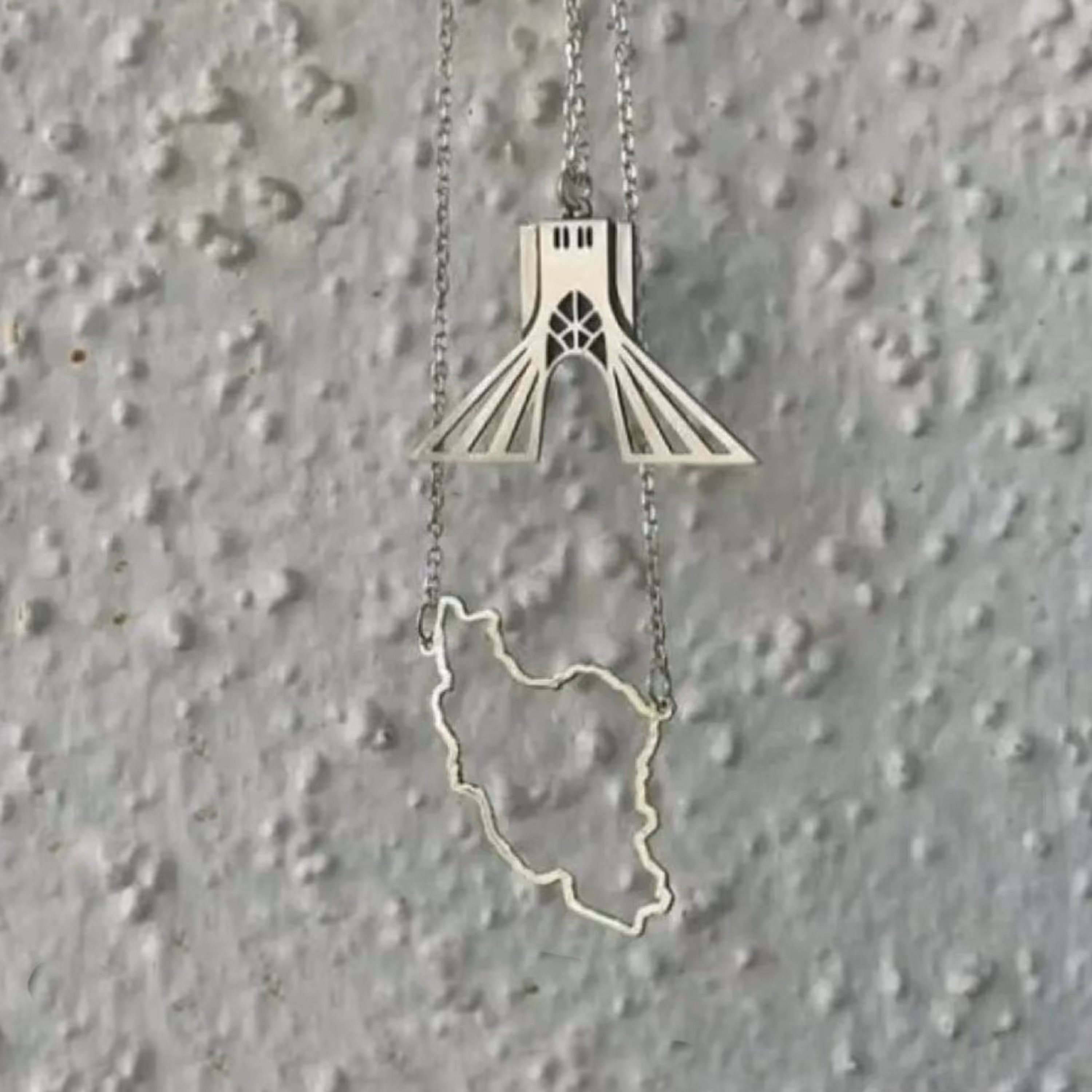 گردنبند ایران-پلاک ایران- استیل رنگ ثابت -زنانه و مردانه-ایران-میدان آزادی