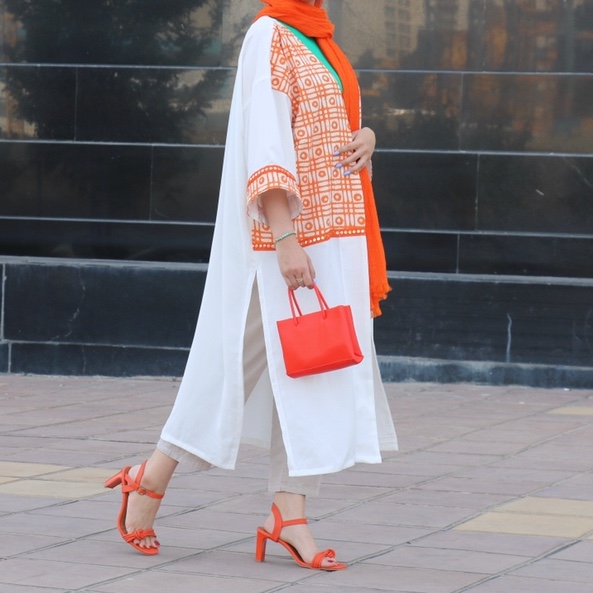 مانتو نارنجی