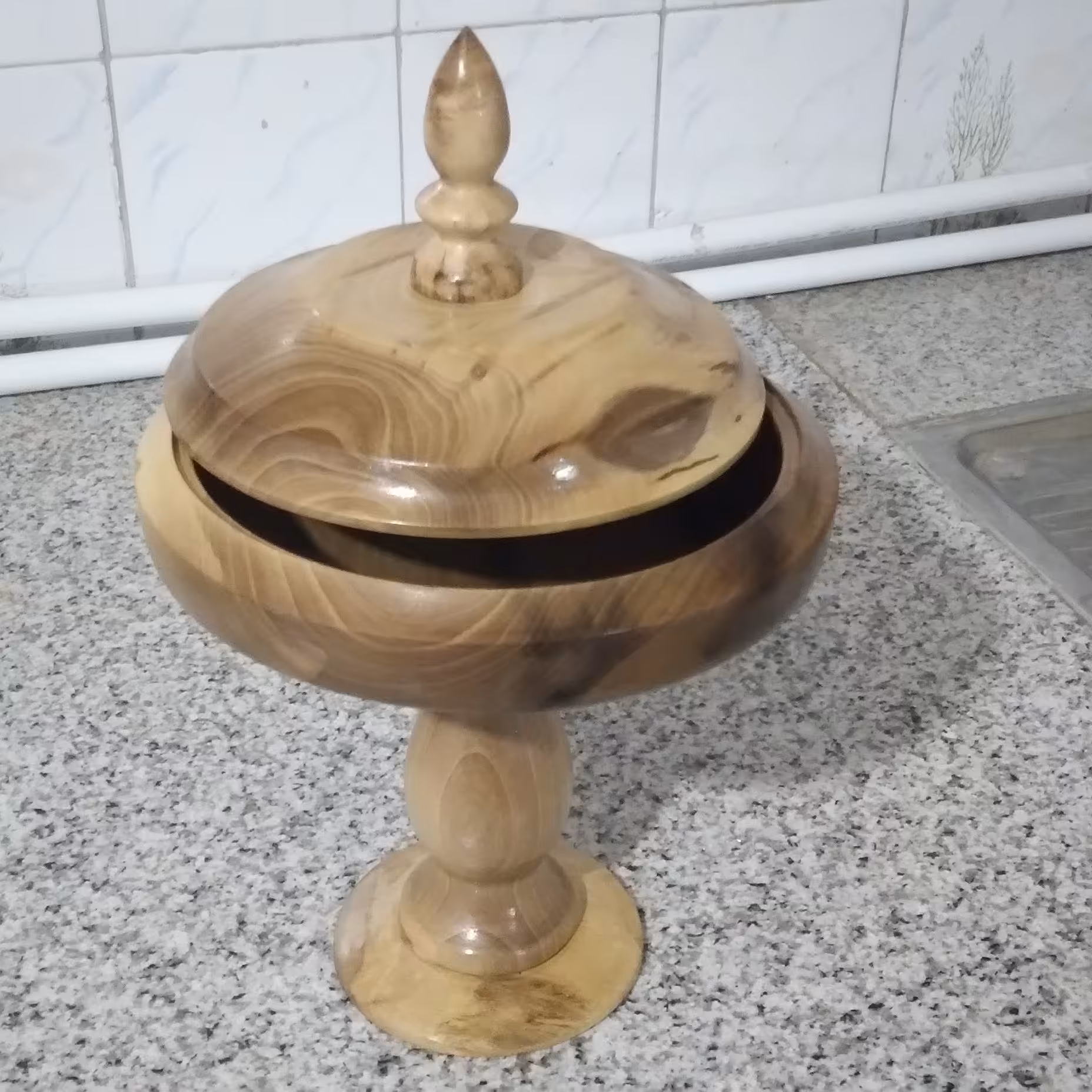 شکلات خوری درب دار