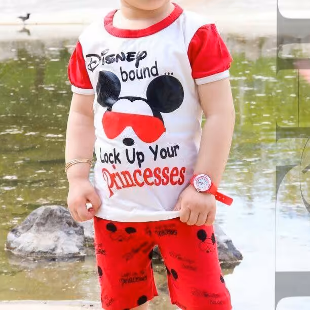 تیشرت وشلوارک اسپرت دخترانه و پسرانه 
فاصله  بین دو زیر بغل 26.5
 بلندی 33
بلندی شلوا پنبه  سایز 35با تصویر چاپی میکی مو