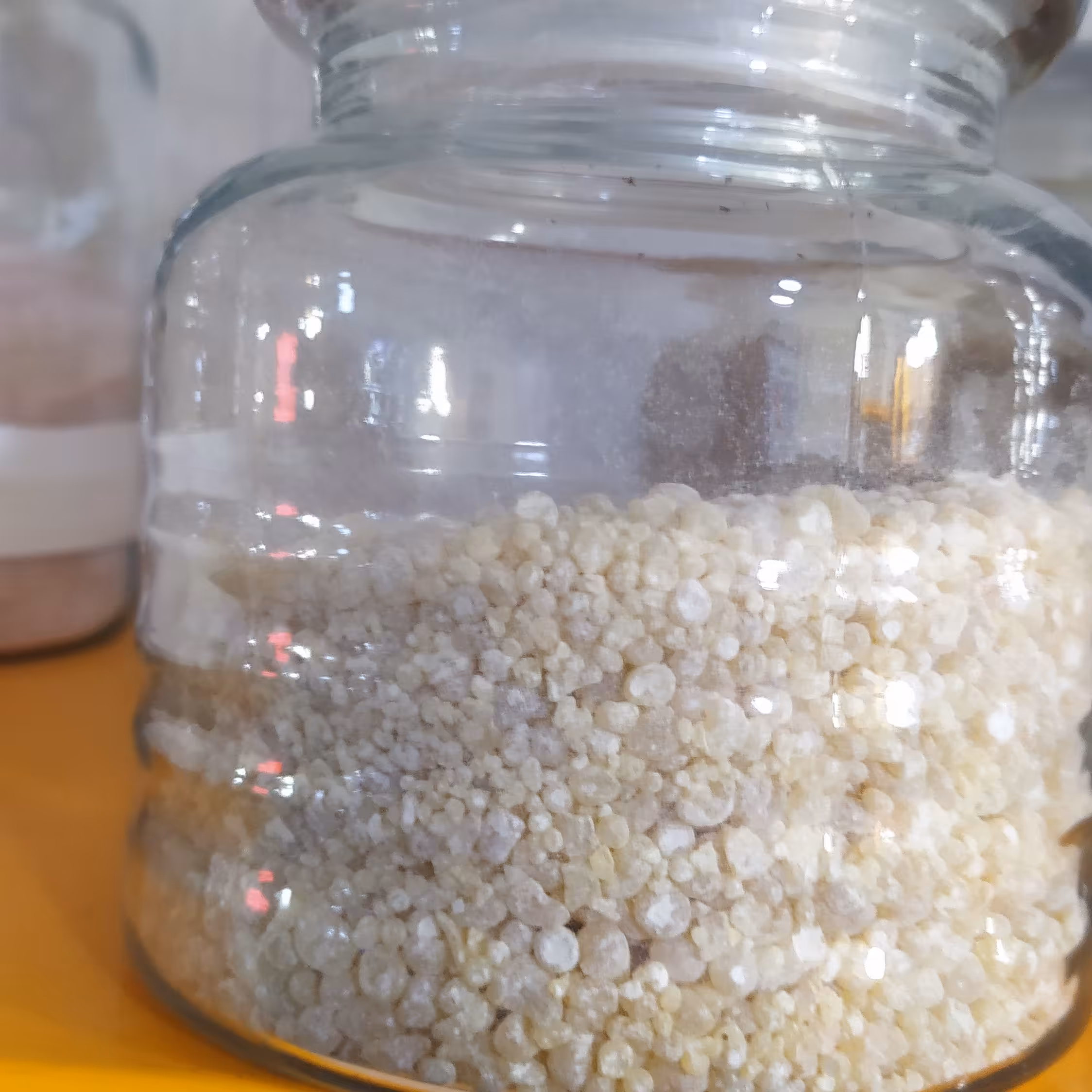 صمغ مصطکی صنعتی یک سیر مصتکی 