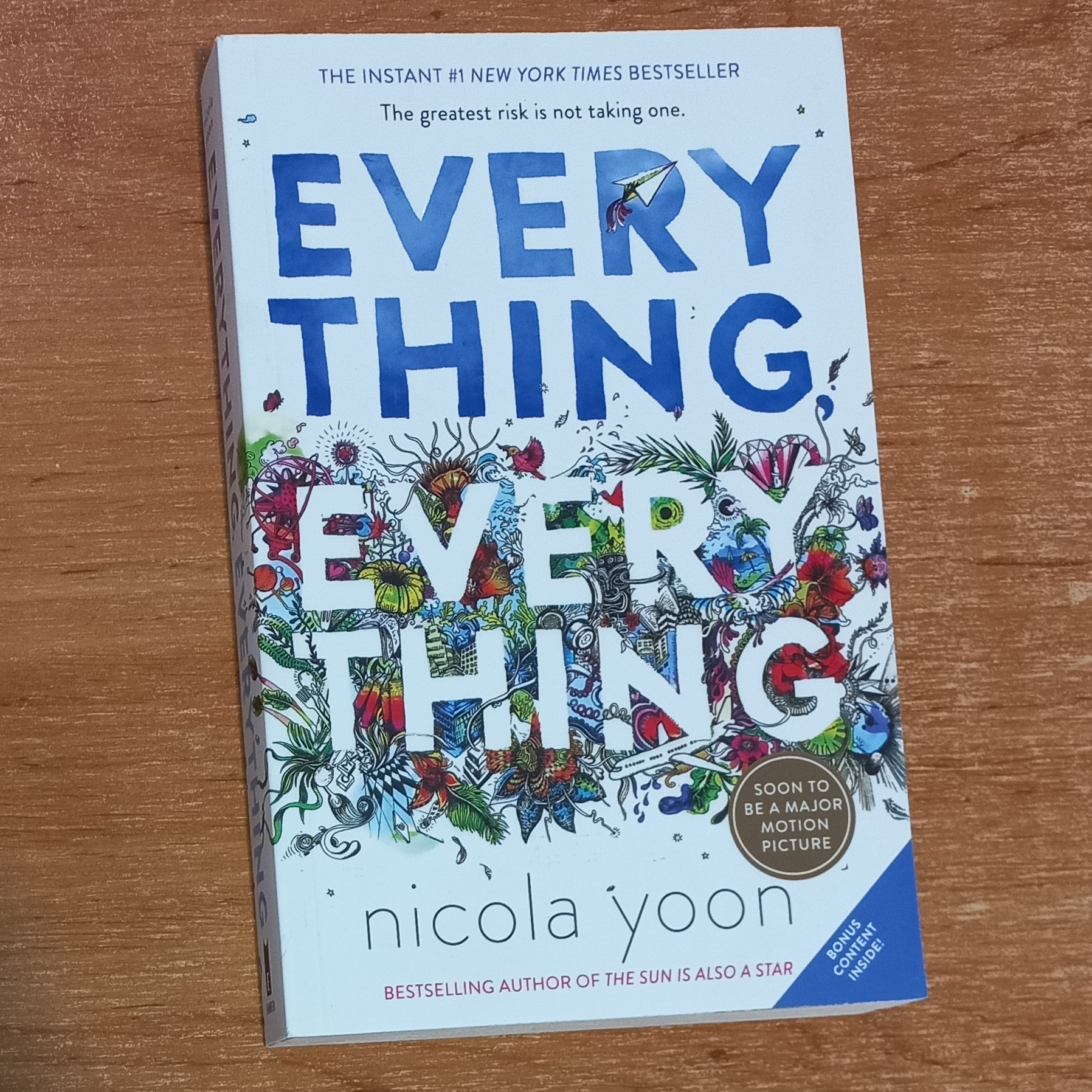 کتاب رمان عاشقانه همه چیز همه چیز Everything Everything به زبان انگلیسی
