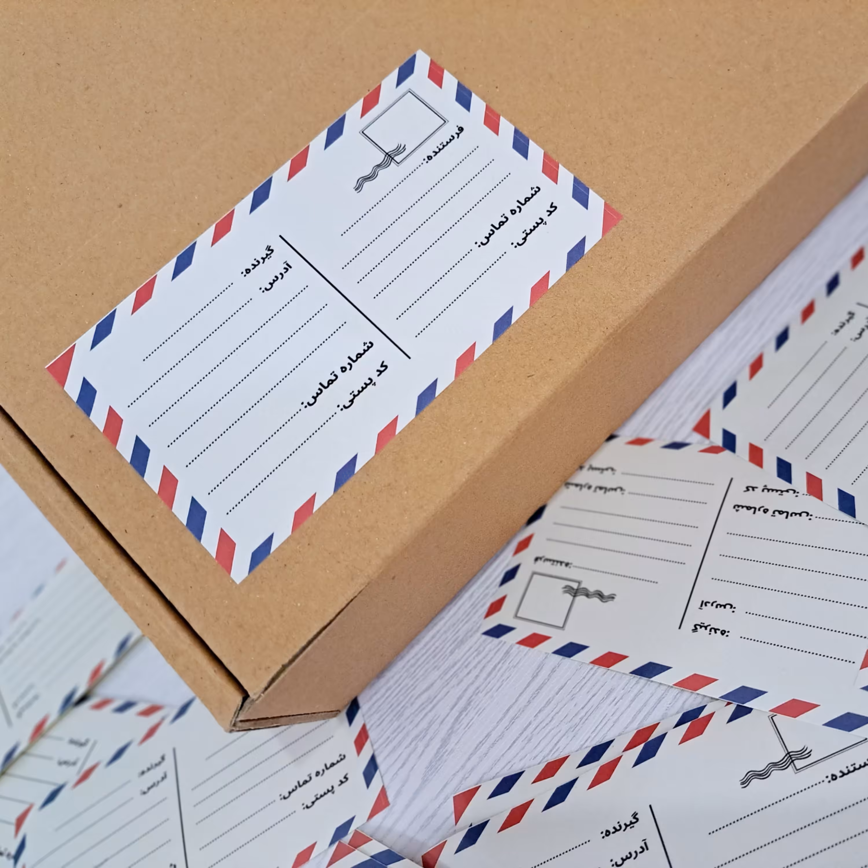 لیبل پستی تیراژ 1000 عددی سایز 14 در 8.5 سانت (پشت چسب دار) با طرح اختصاصی مشتری