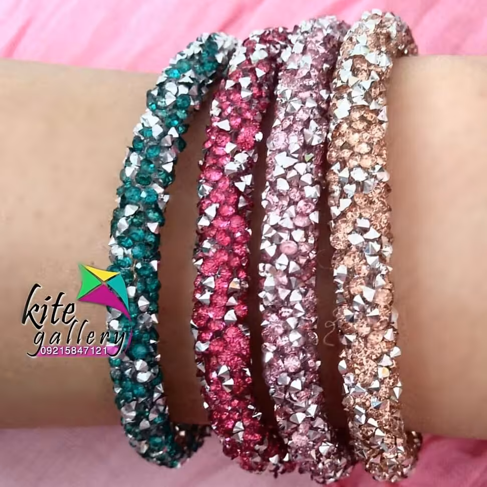 دستبند سواروسکی نگین دار کد bs097