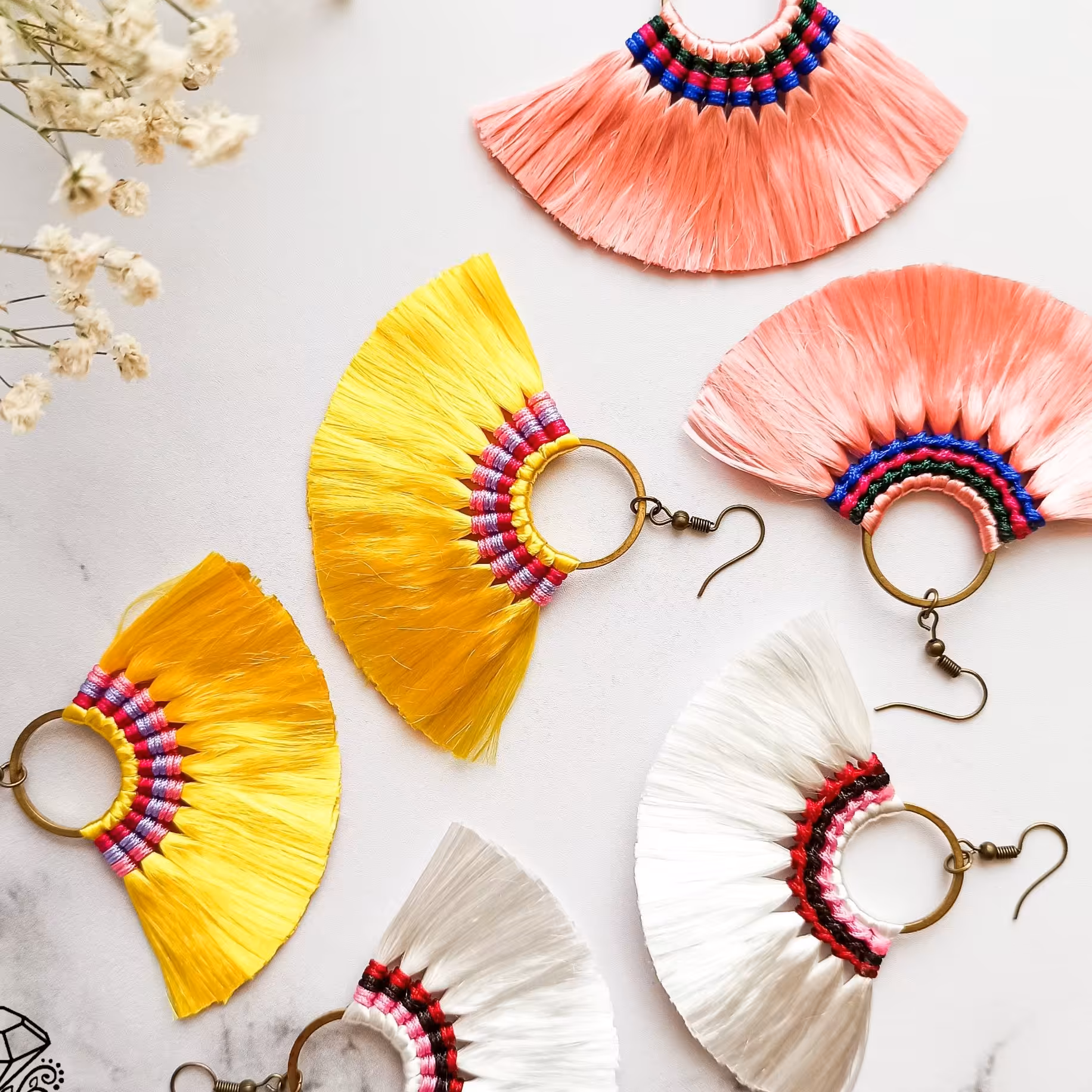 گوشواره ابریشمی