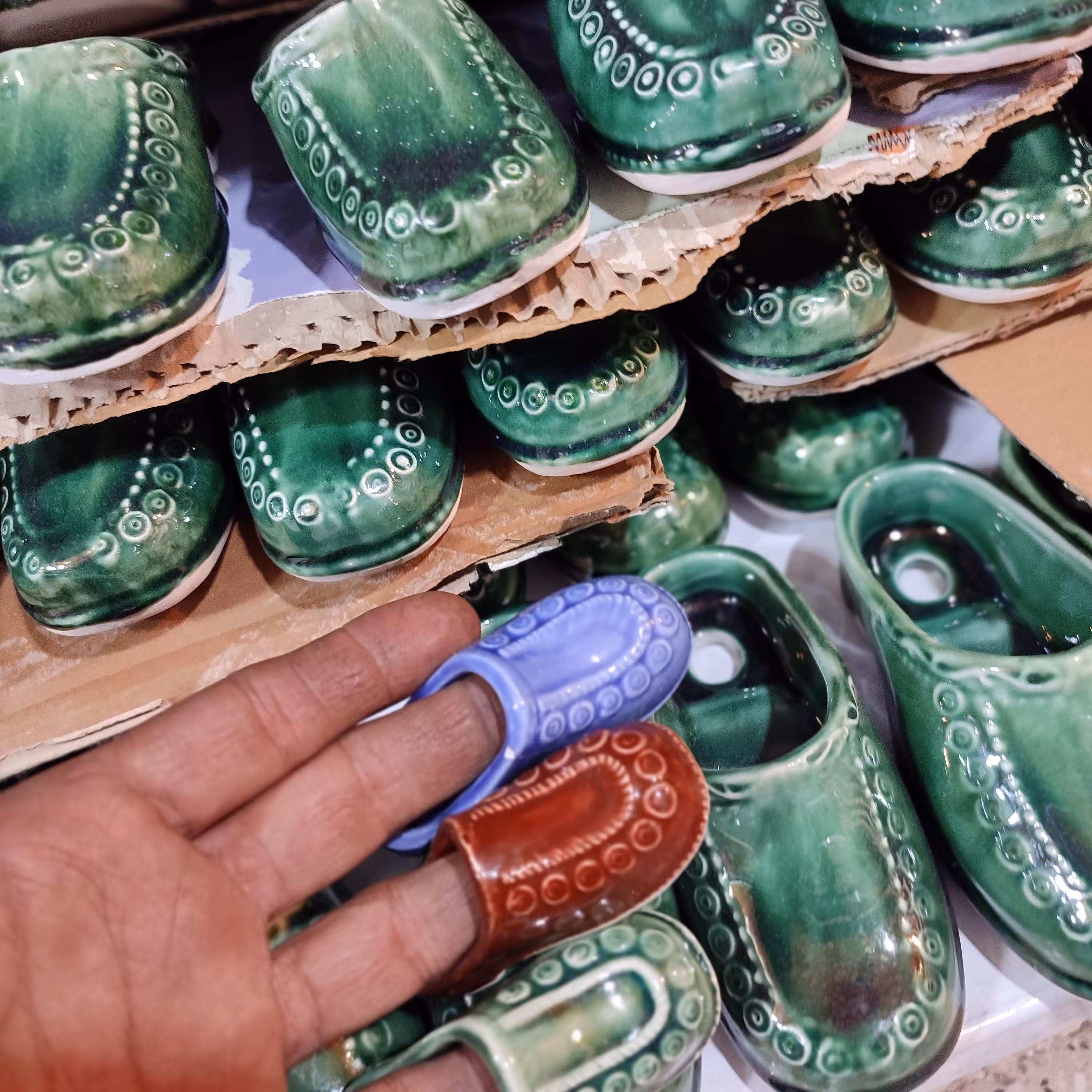 تزئینی و لوازم زینتی .و چشم و نظر  و دکوری های بامزه و لوکس