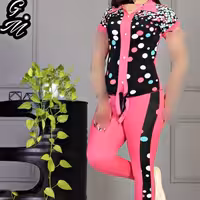 تیشرت و شلوار 