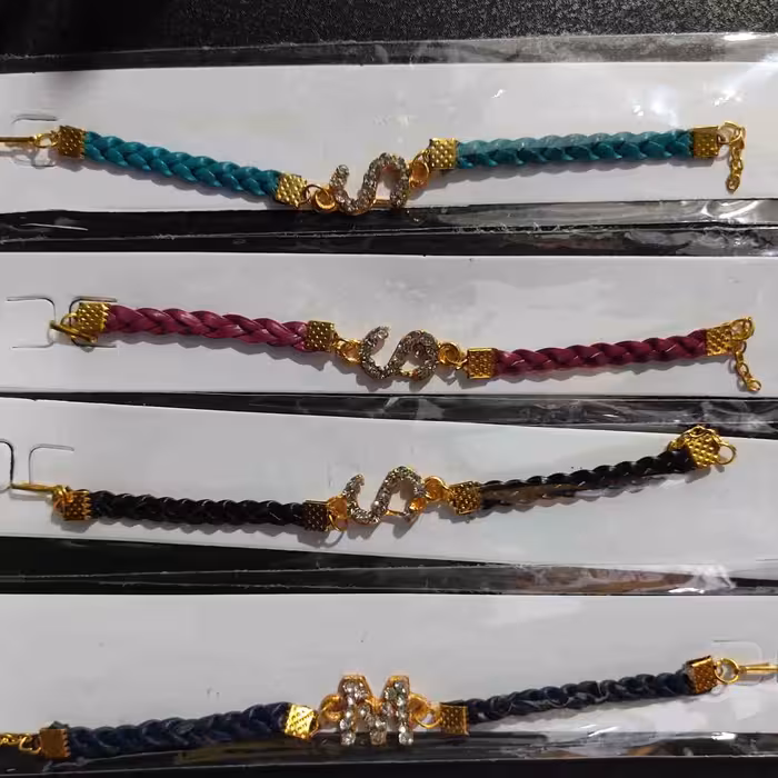 دستبند حروفی بند چرمی S و M