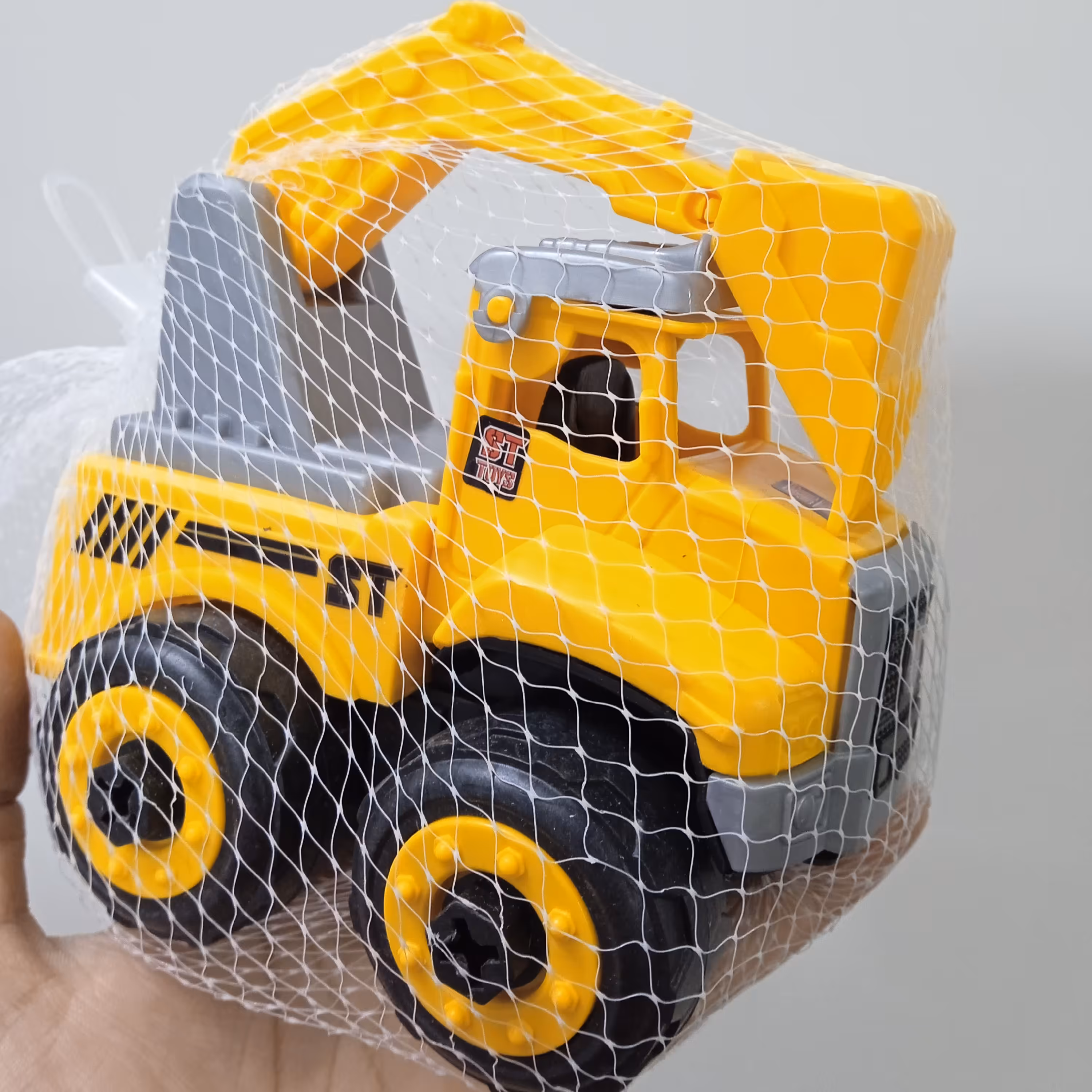 کامیون فکری به همراه پیچ گوشتی جرثقیل فکری و بیل مکانیکی فکری بسته بندی توری بازی فکری بازی آموزش و سرگرمی