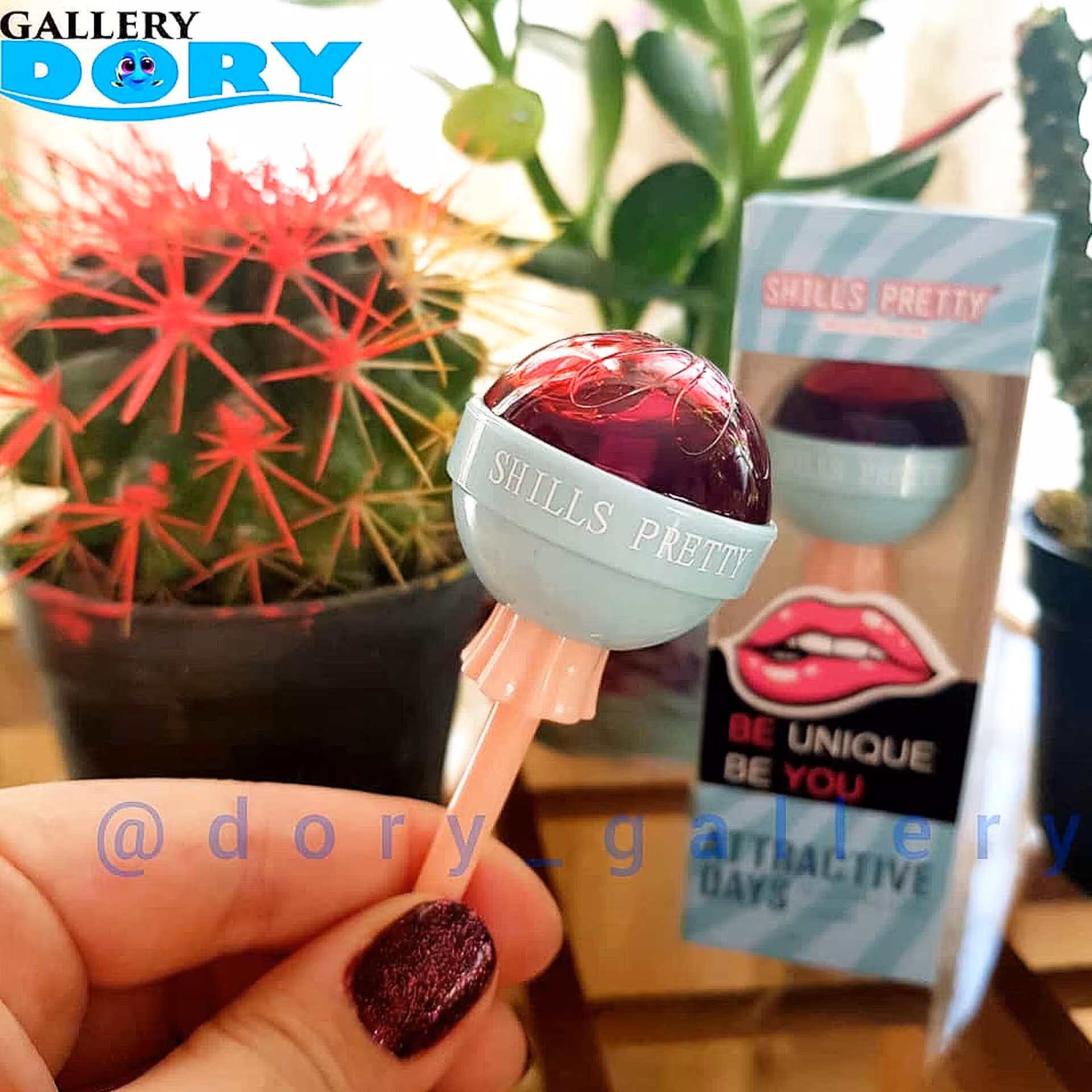 رژلب مدل تینت آبنبات چوبی آبی