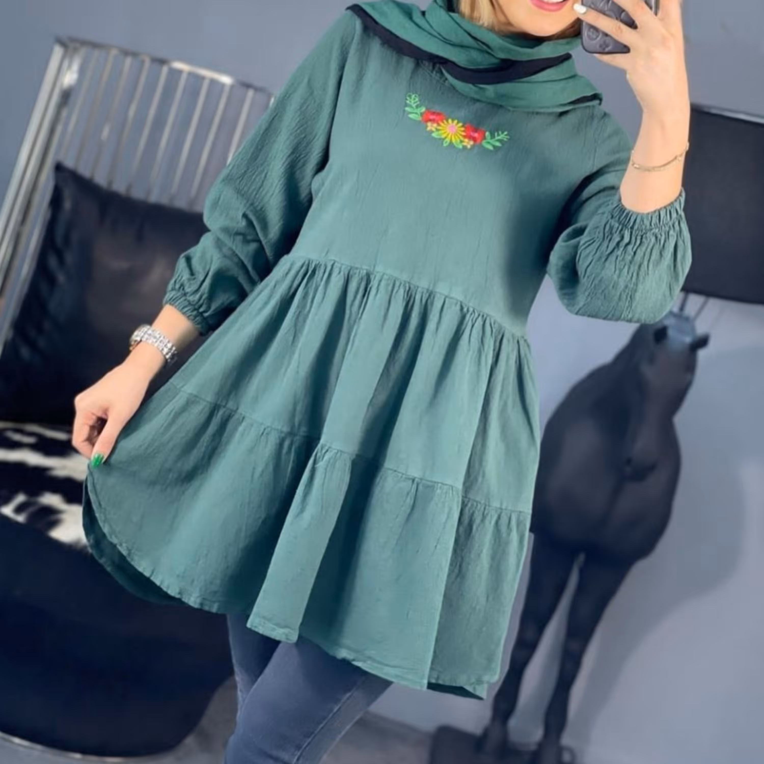 مانتو عروسکی شیک با طرح گلدوزی بسیار زیبا