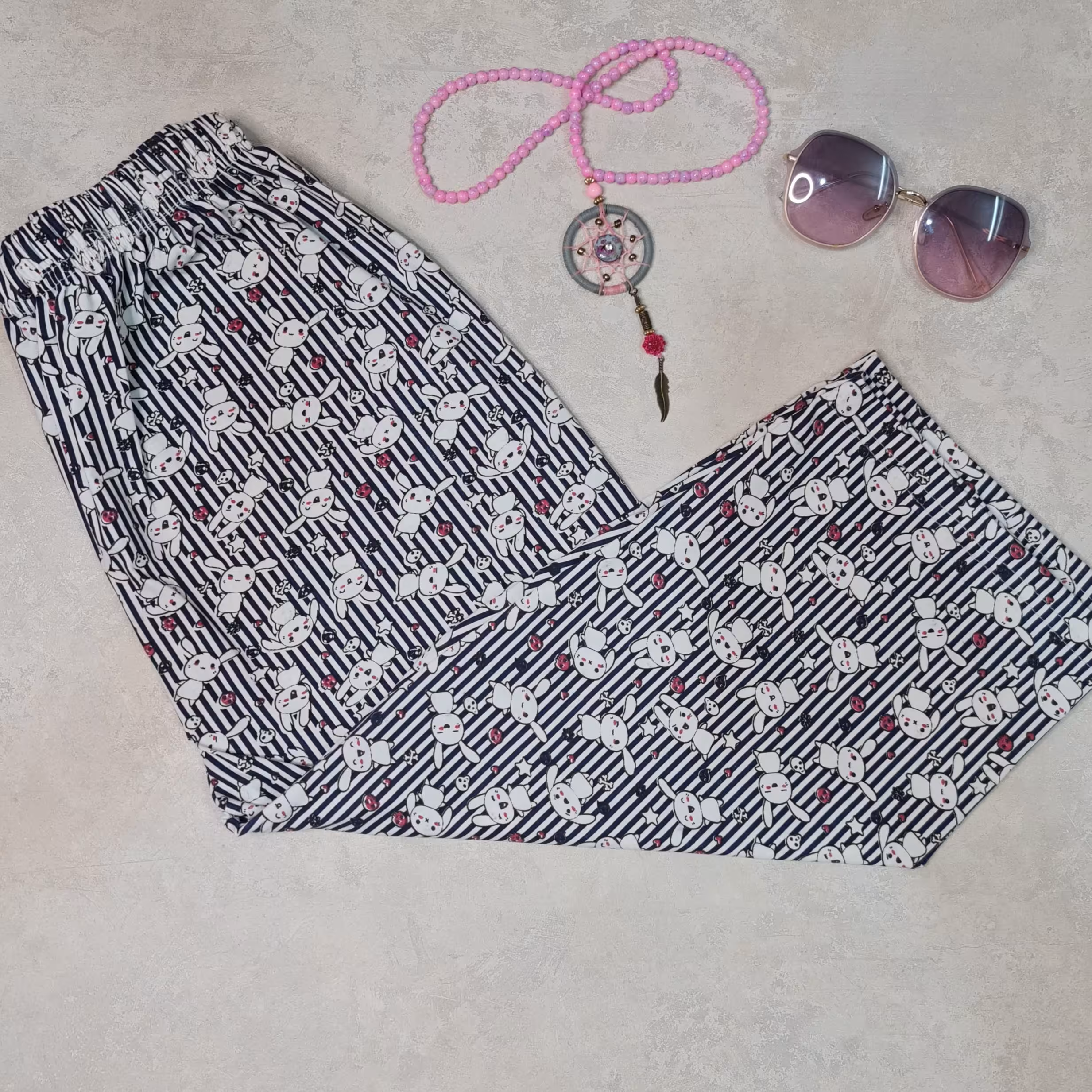 شلوار راحتی نخی برمودا طرحدار عروسکی