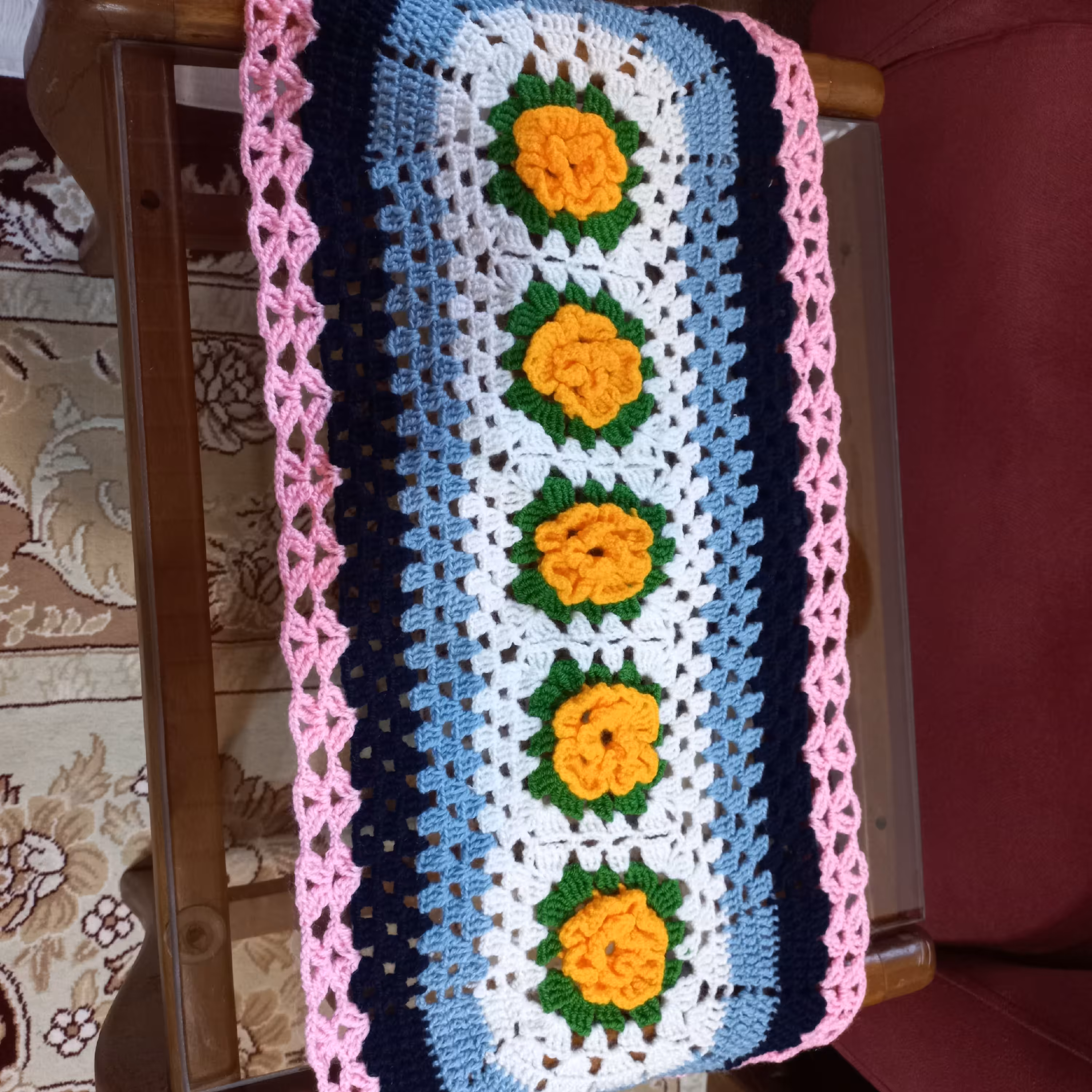 رومیزی بافتنی گل زرد