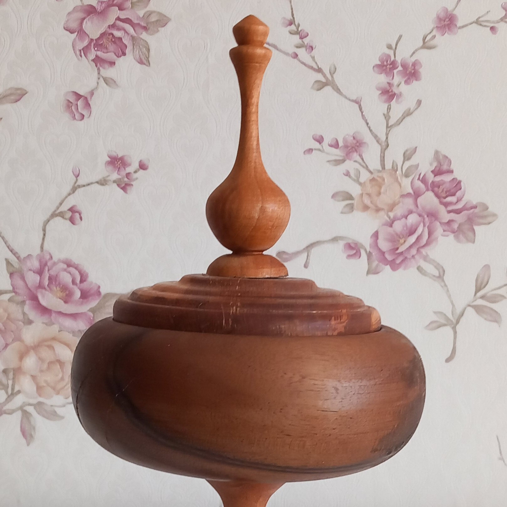 شکلات خوری پایه دار خاص